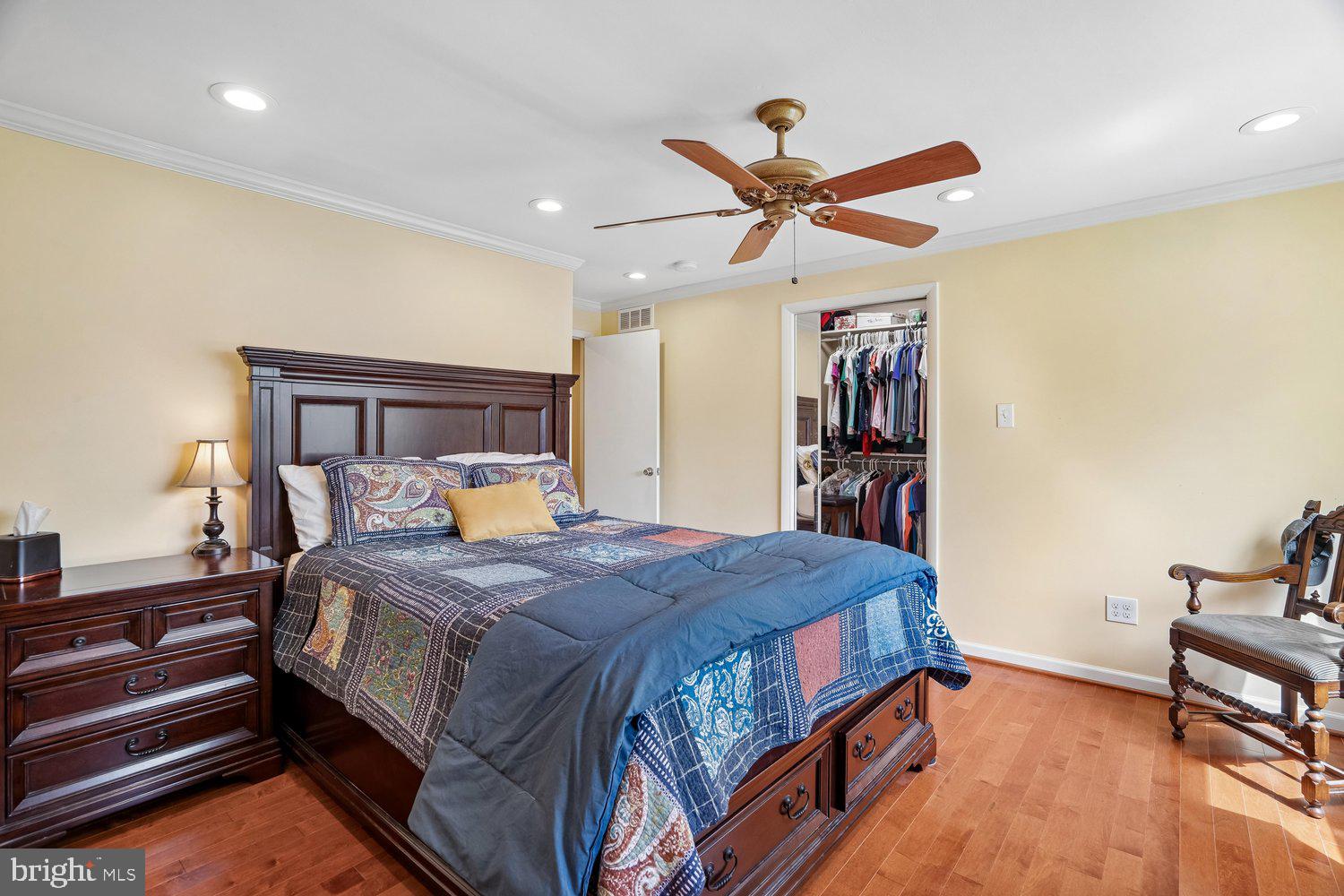 HICKORY HOLLOW - Residential