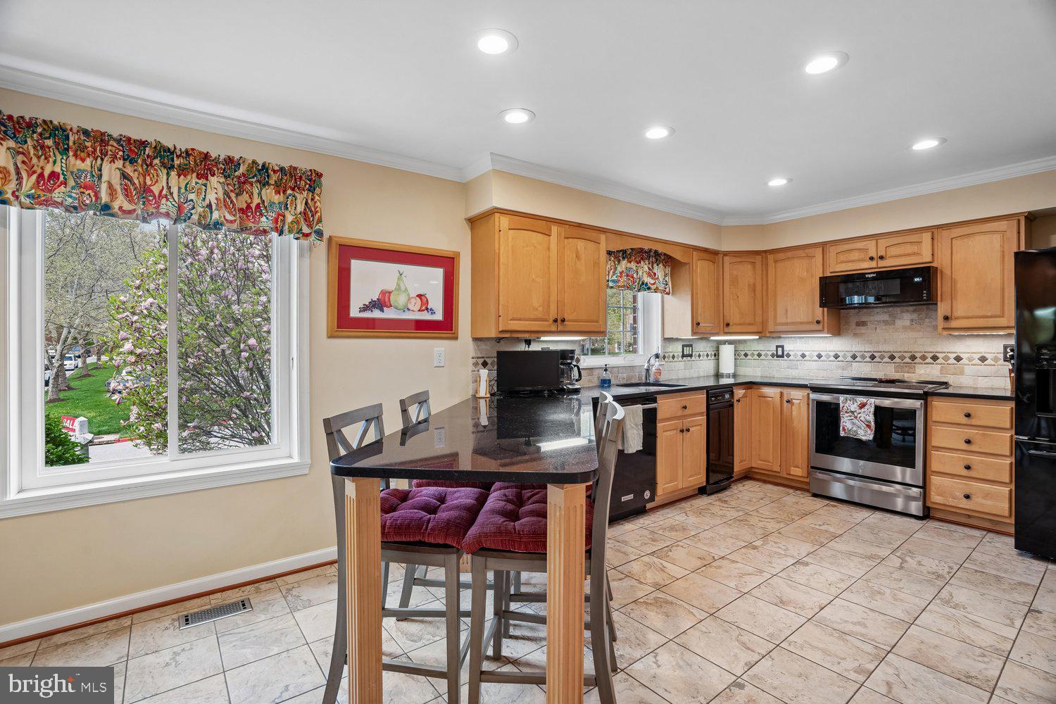 HICKORY HOLLOW - Residential