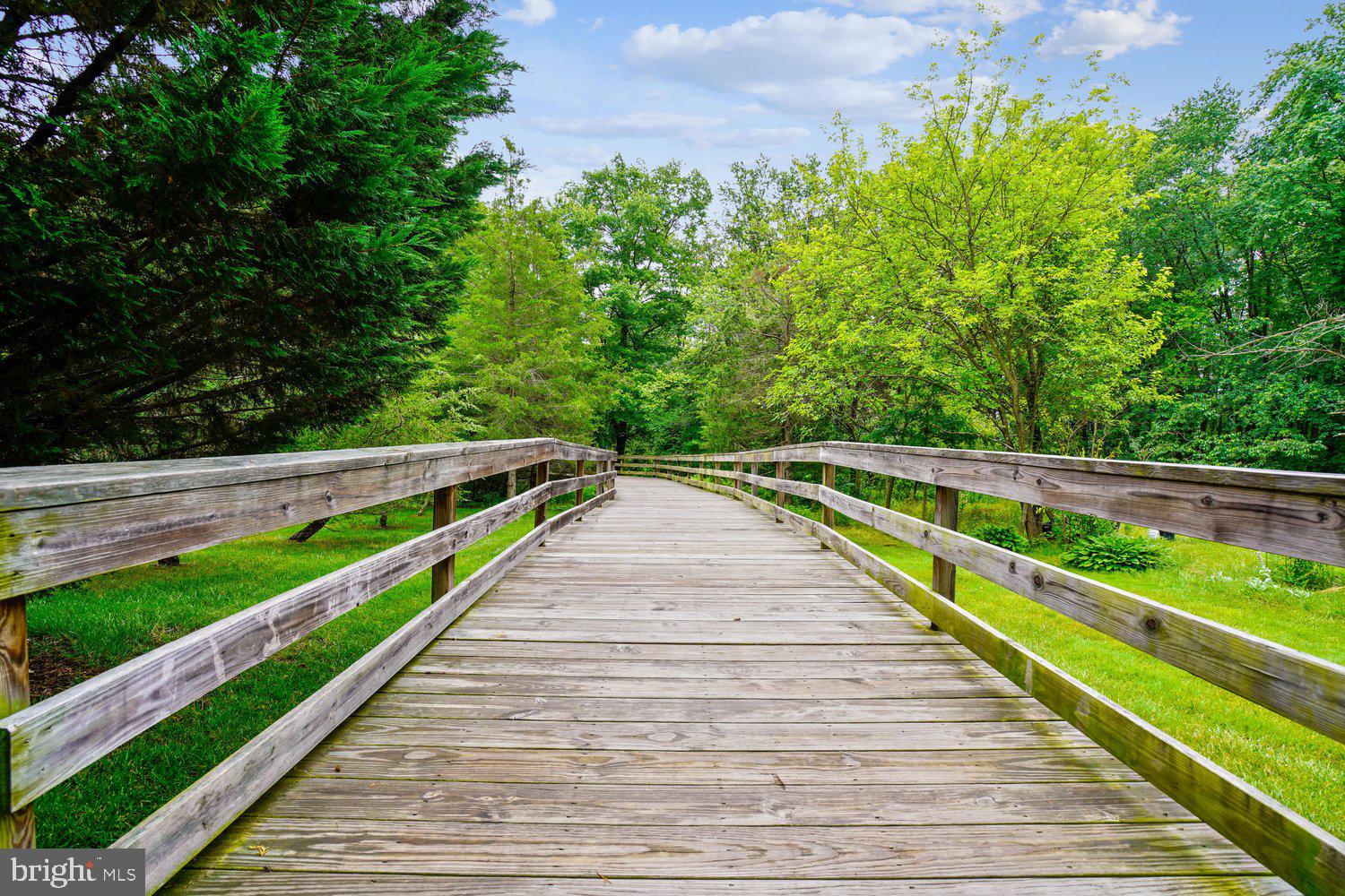 HICKORY HOLLOW - Residential