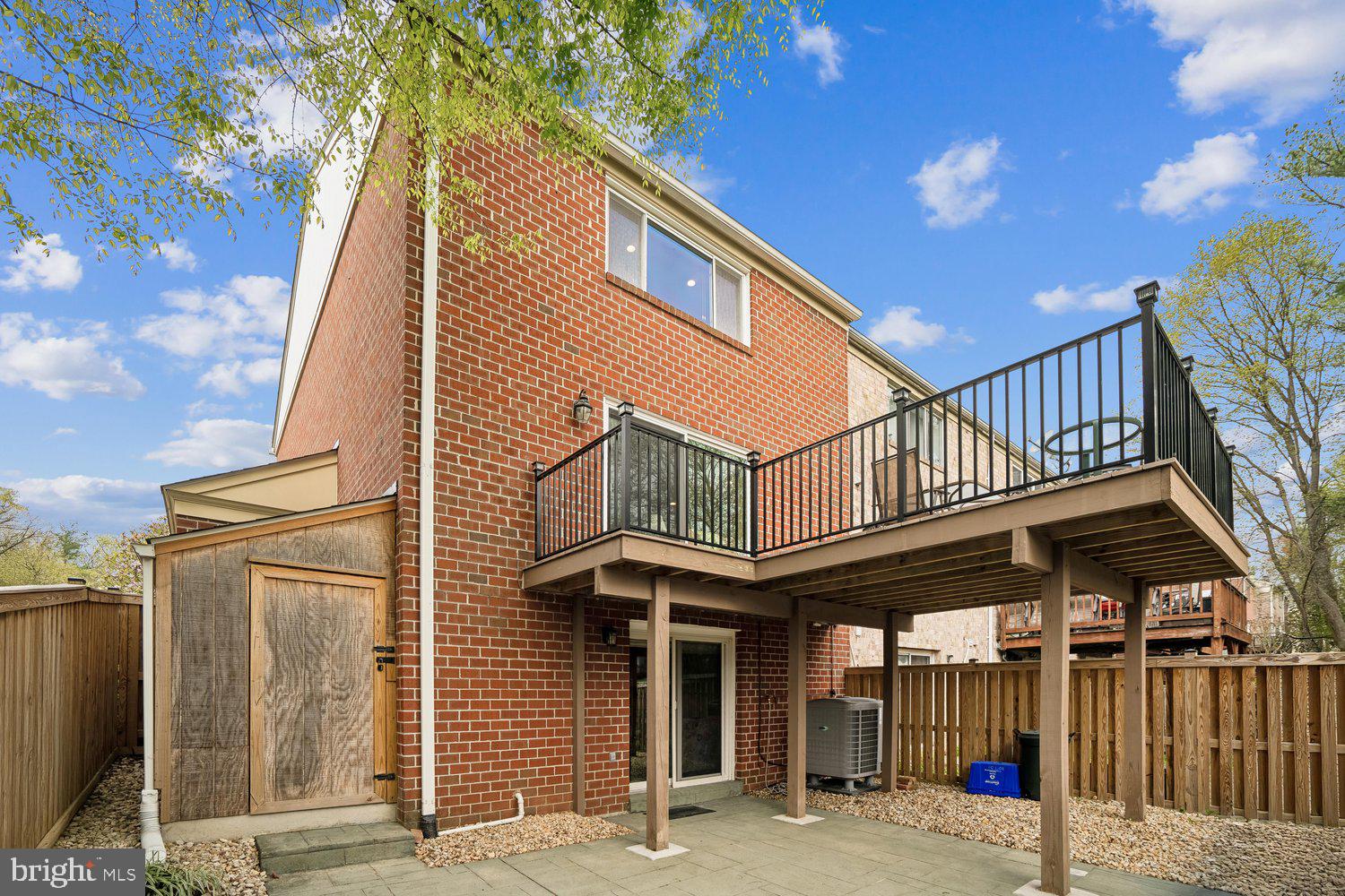 HICKORY HOLLOW - Residential