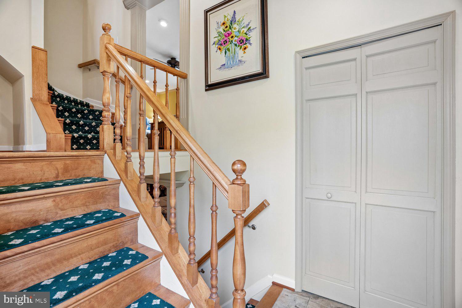 HICKORY HOLLOW - Residential