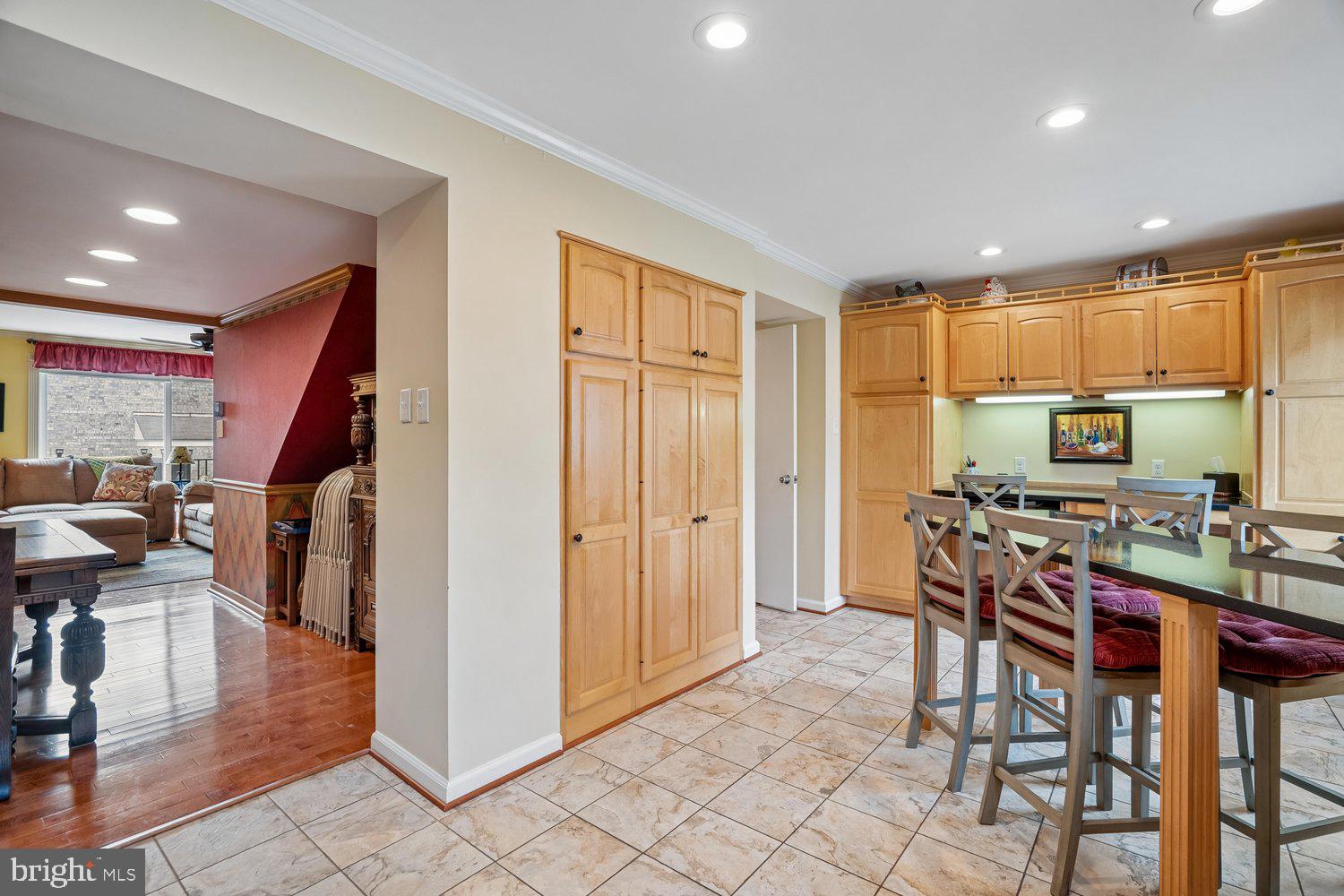 HICKORY HOLLOW - Residential