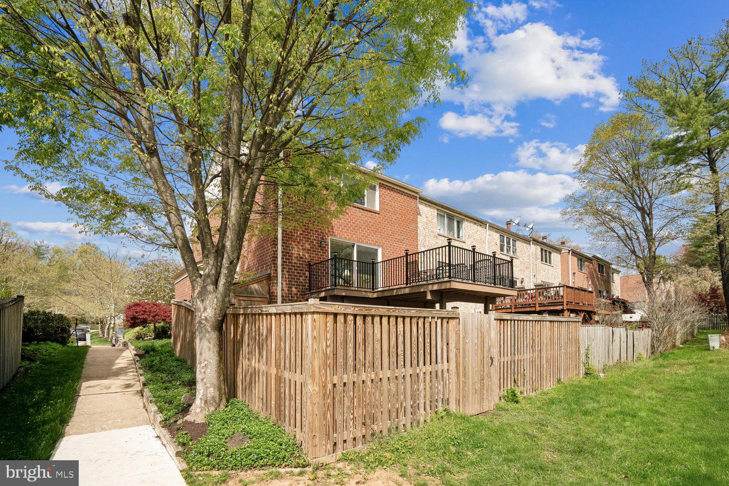 HICKORY HOLLOW - Residential