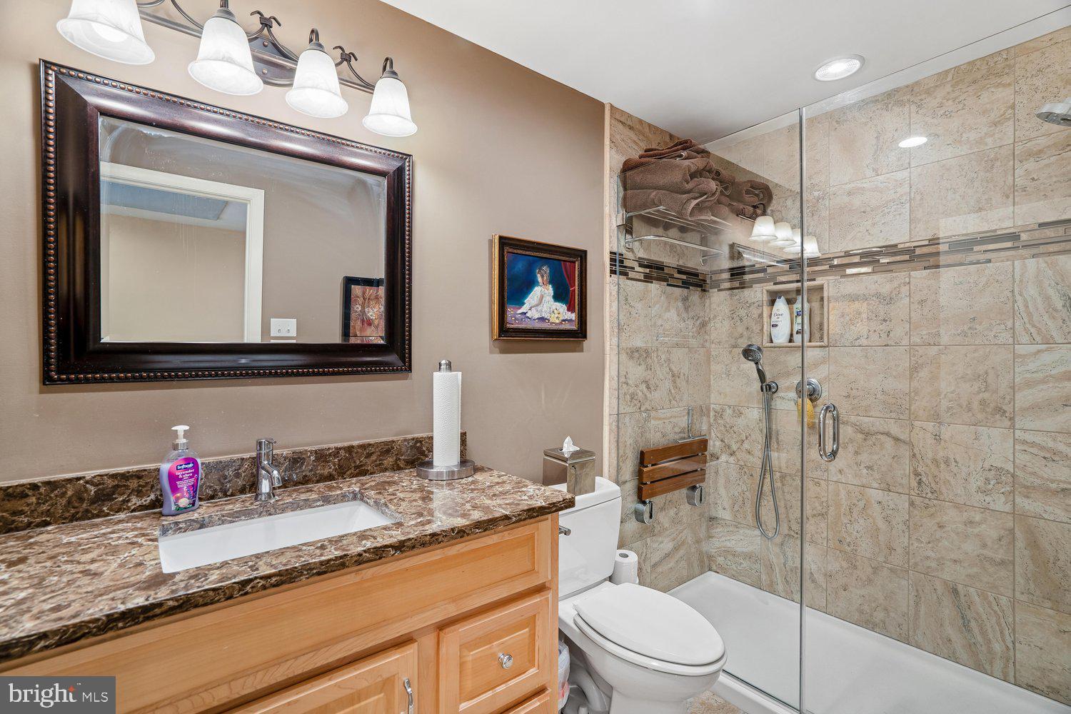 HICKORY HOLLOW - Residential