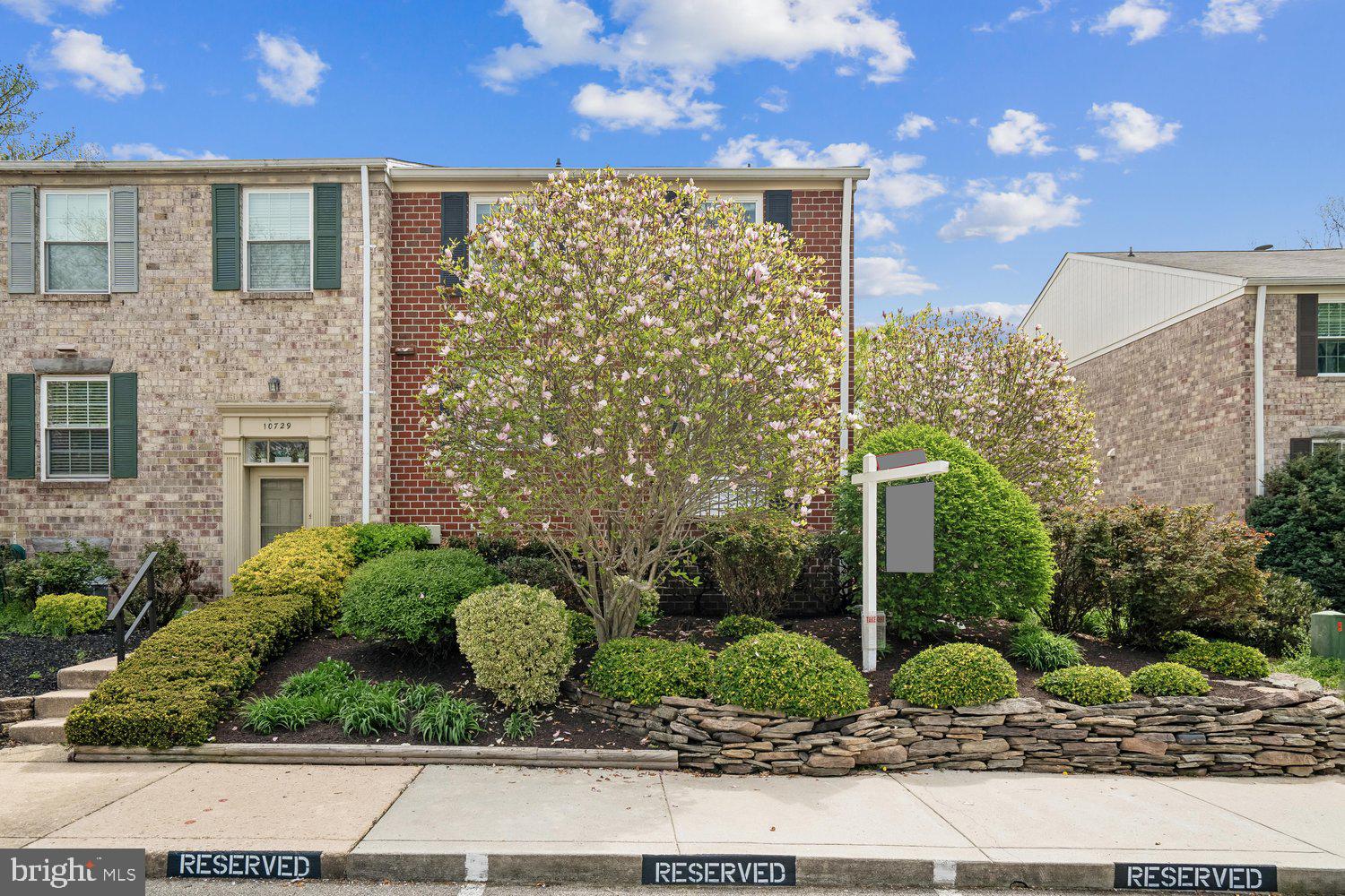 HICKORY HOLLOW - Residential