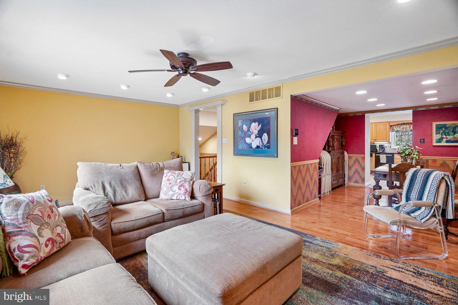 HICKORY HOLLOW - Residential