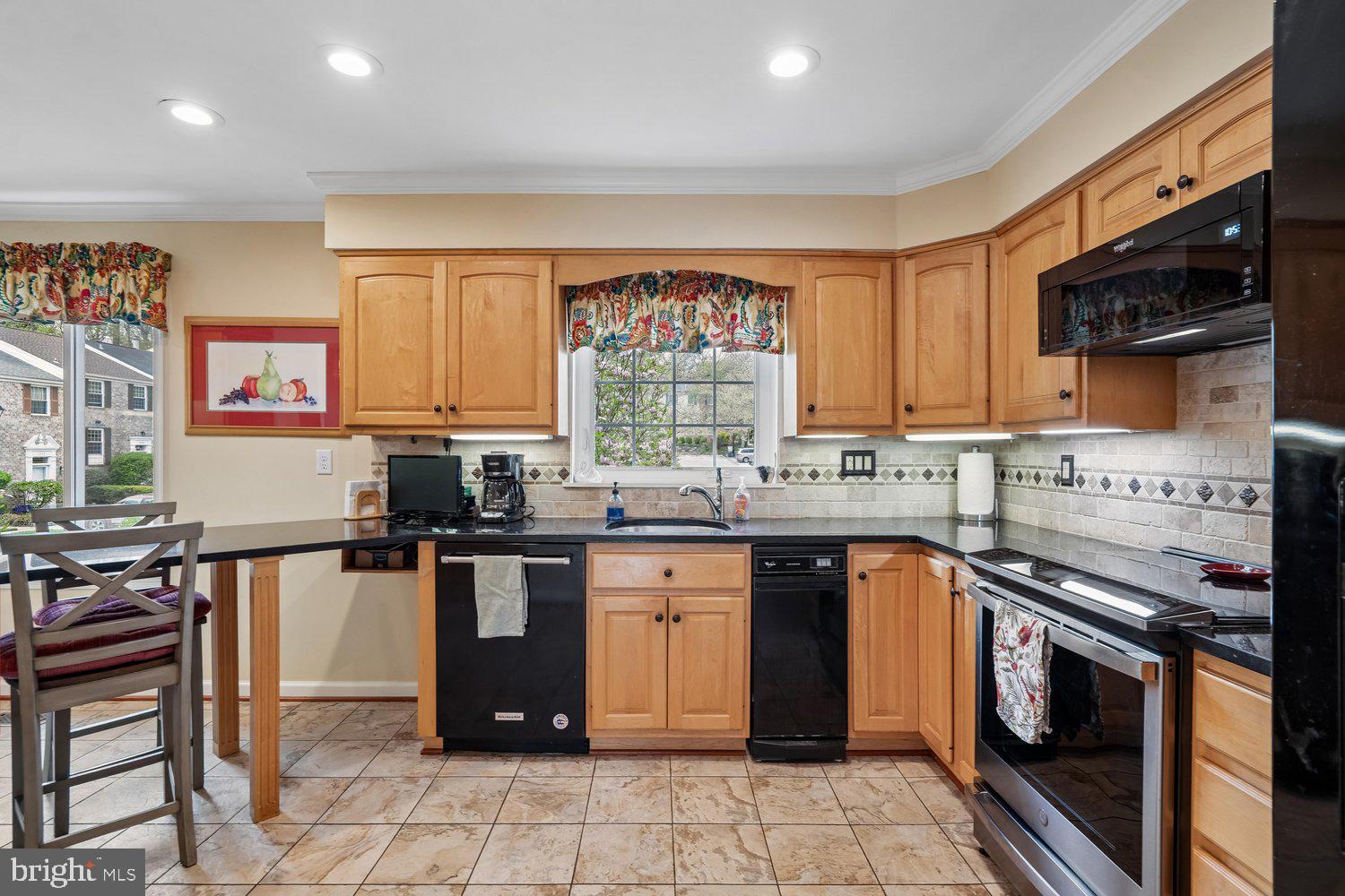 HICKORY HOLLOW - Residential