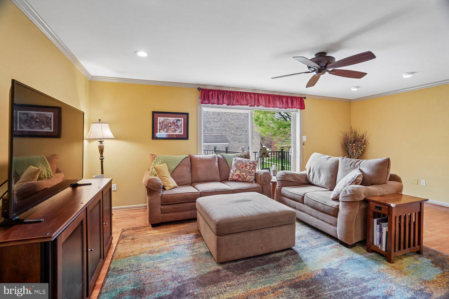 HICKORY HOLLOW - Residential