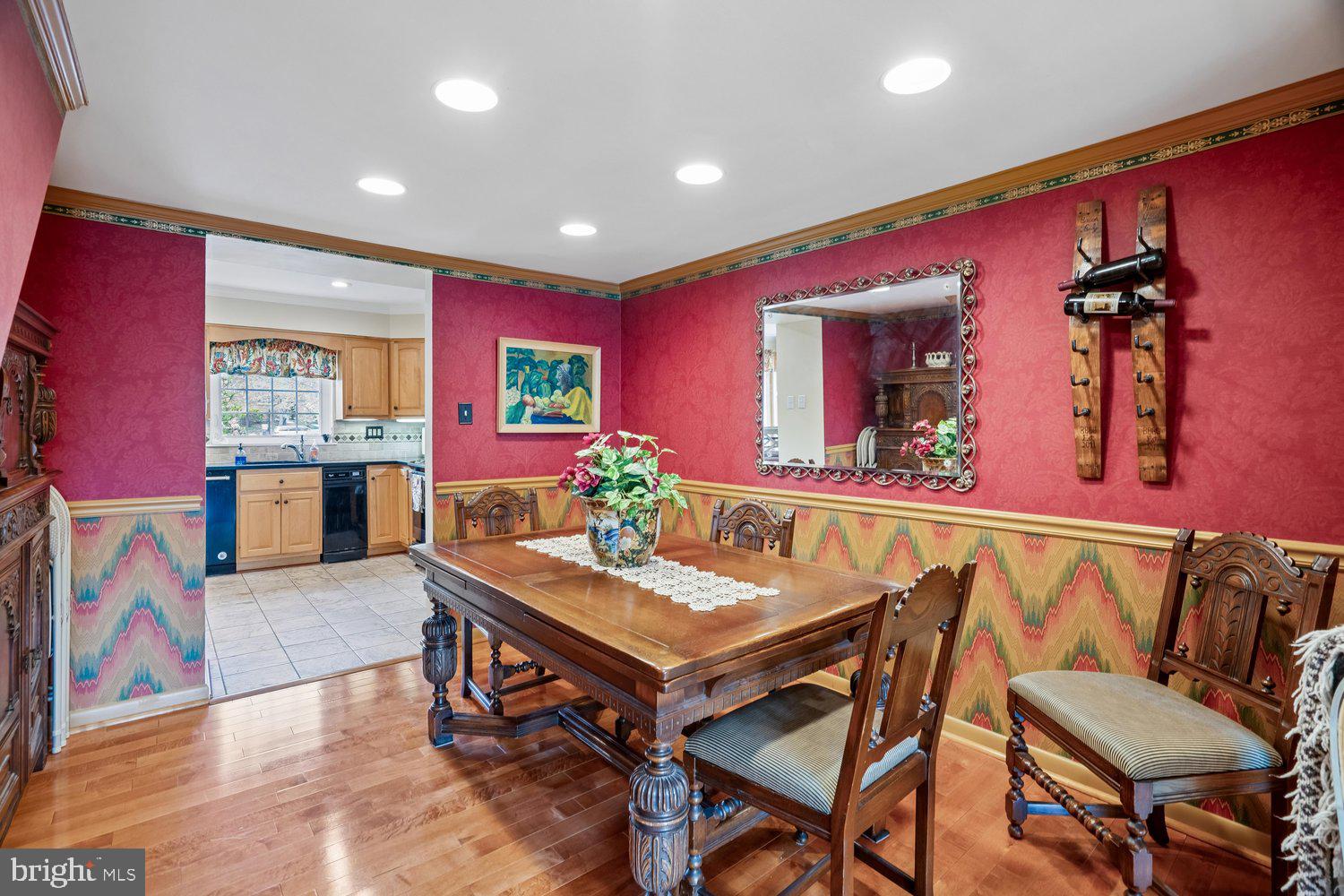 HICKORY HOLLOW - Residential