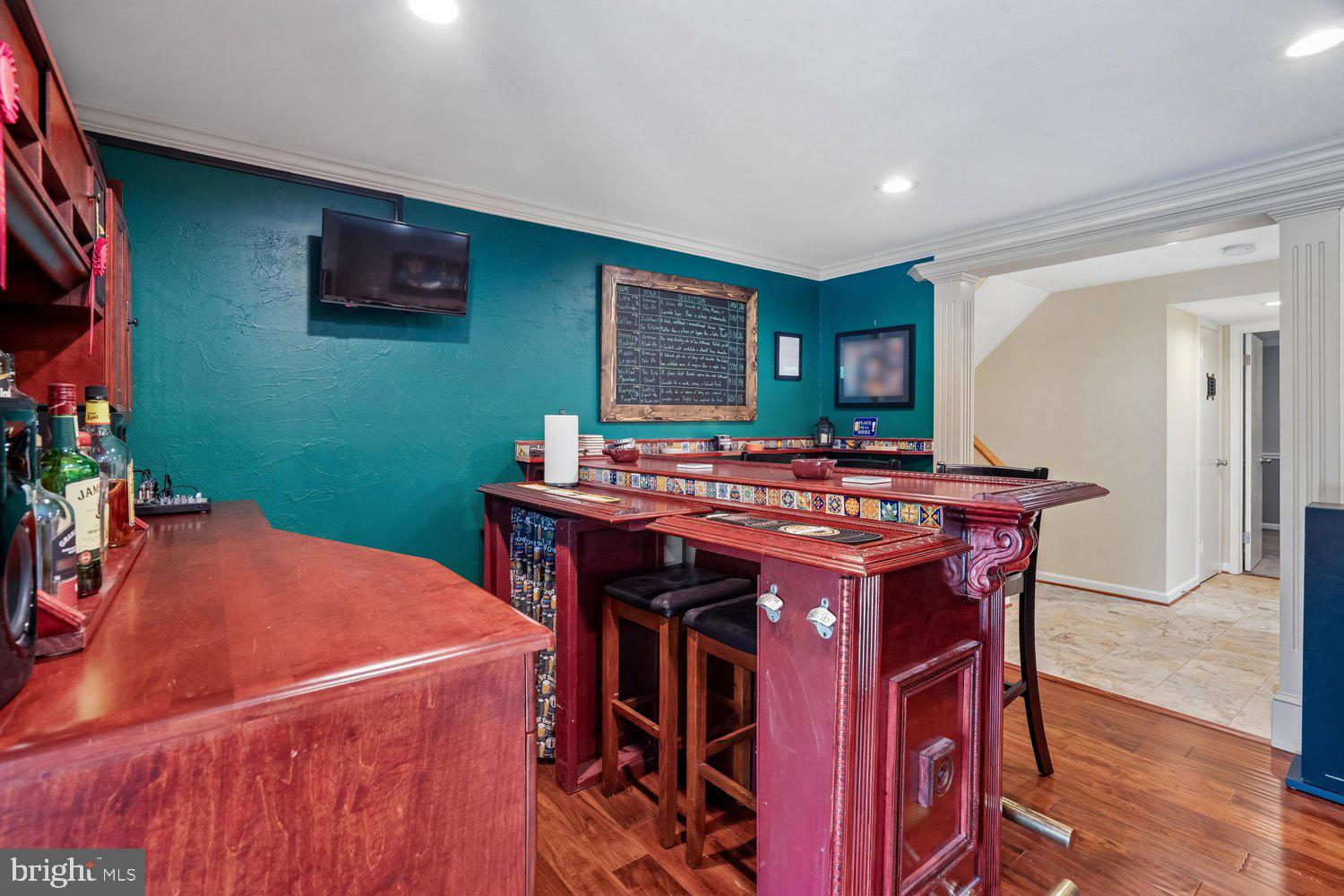 HICKORY HOLLOW - Residential