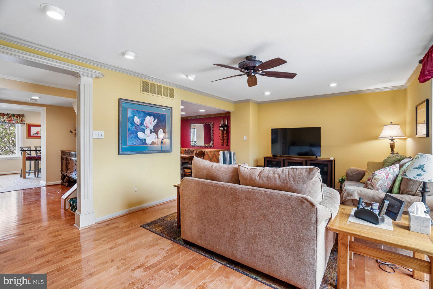 HICKORY HOLLOW - Residential