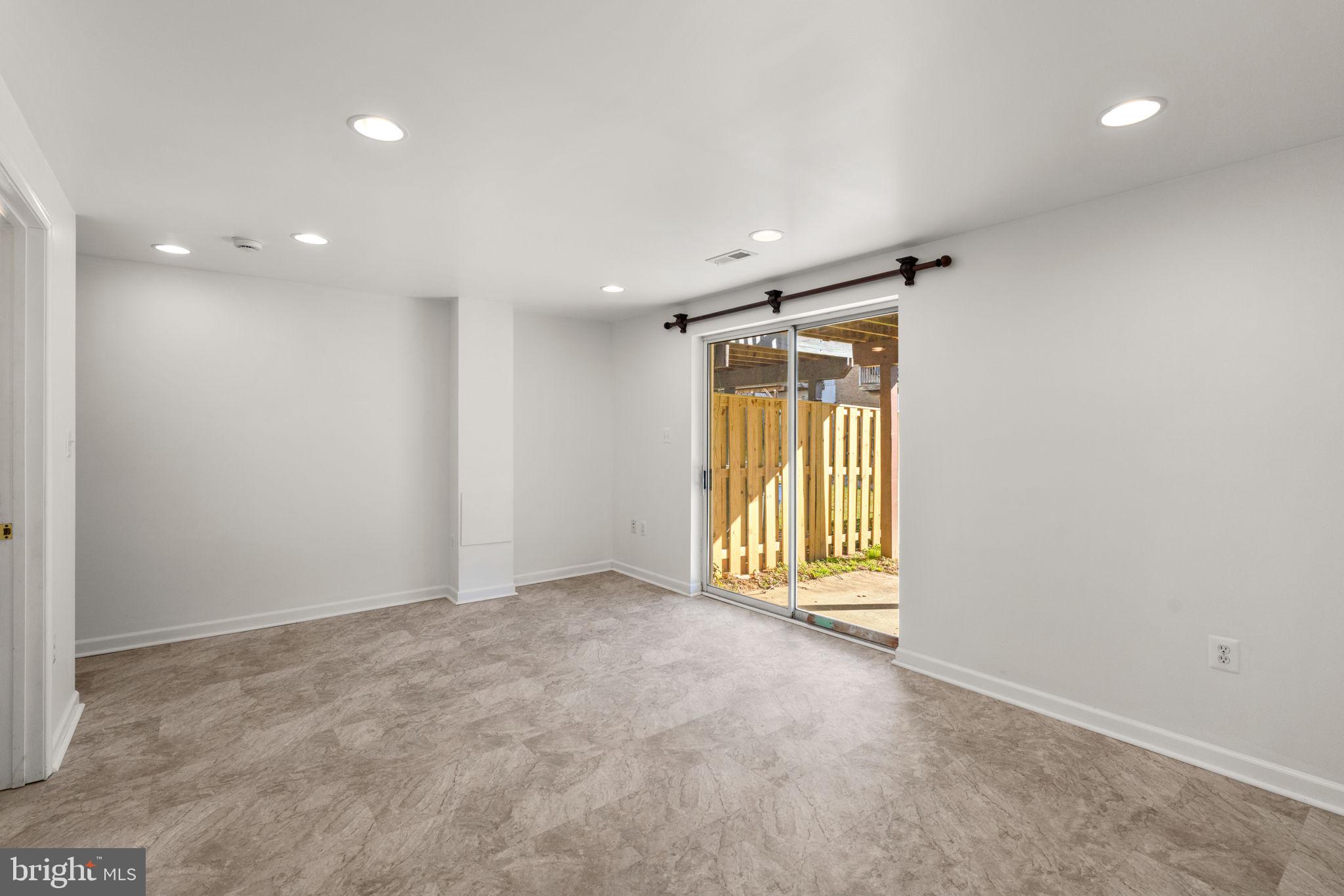 RICHARDSON MEWS - Residential