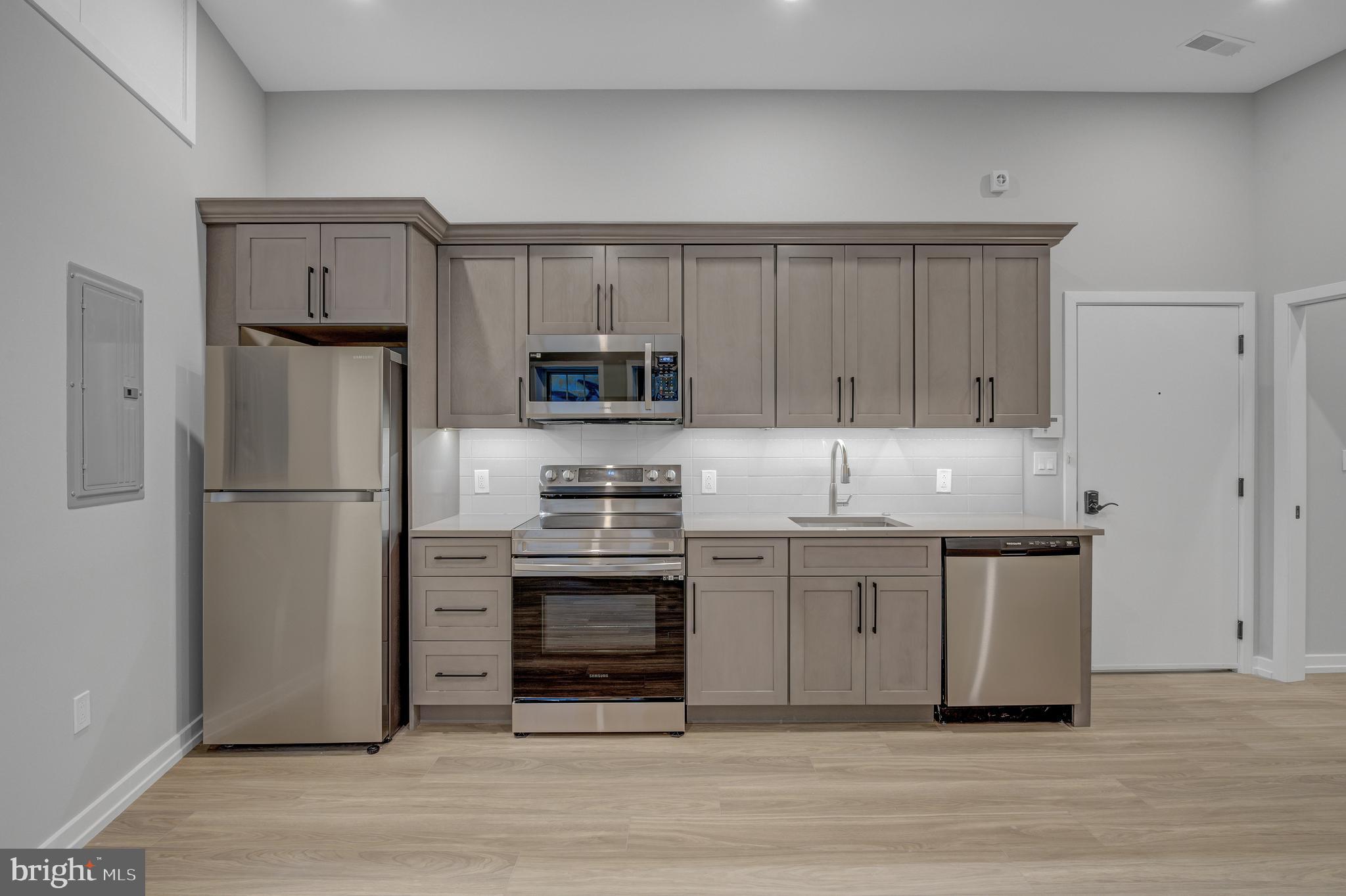 GRADUATE HOSPITAL - Residential Lease