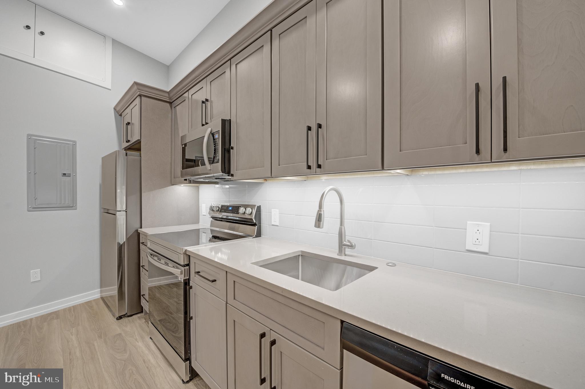 GRADUATE HOSPITAL - Residential Lease