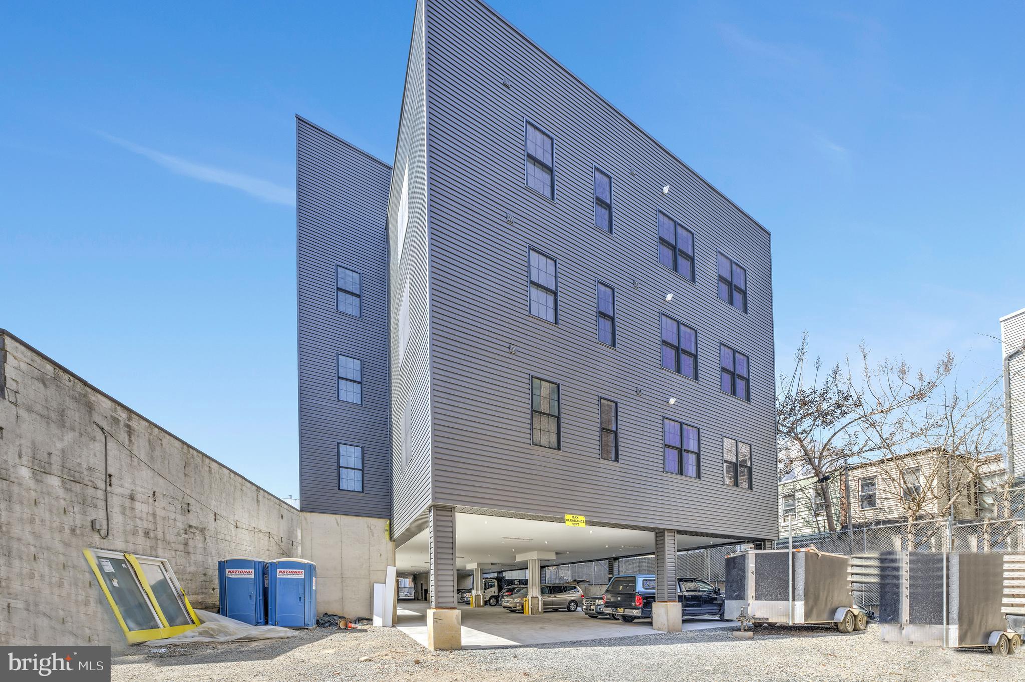 GRADUATE HOSPITAL - Residential Lease