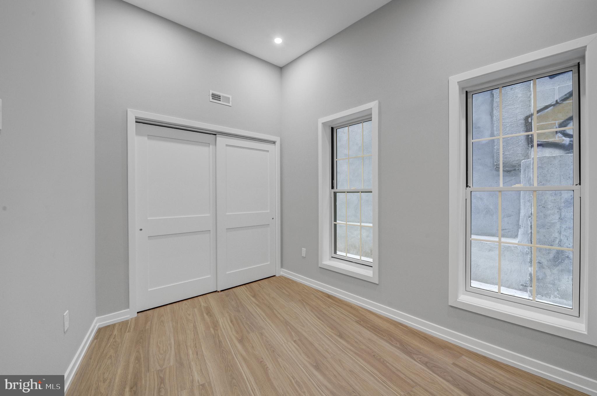 GRADUATE HOSPITAL - Residential Lease