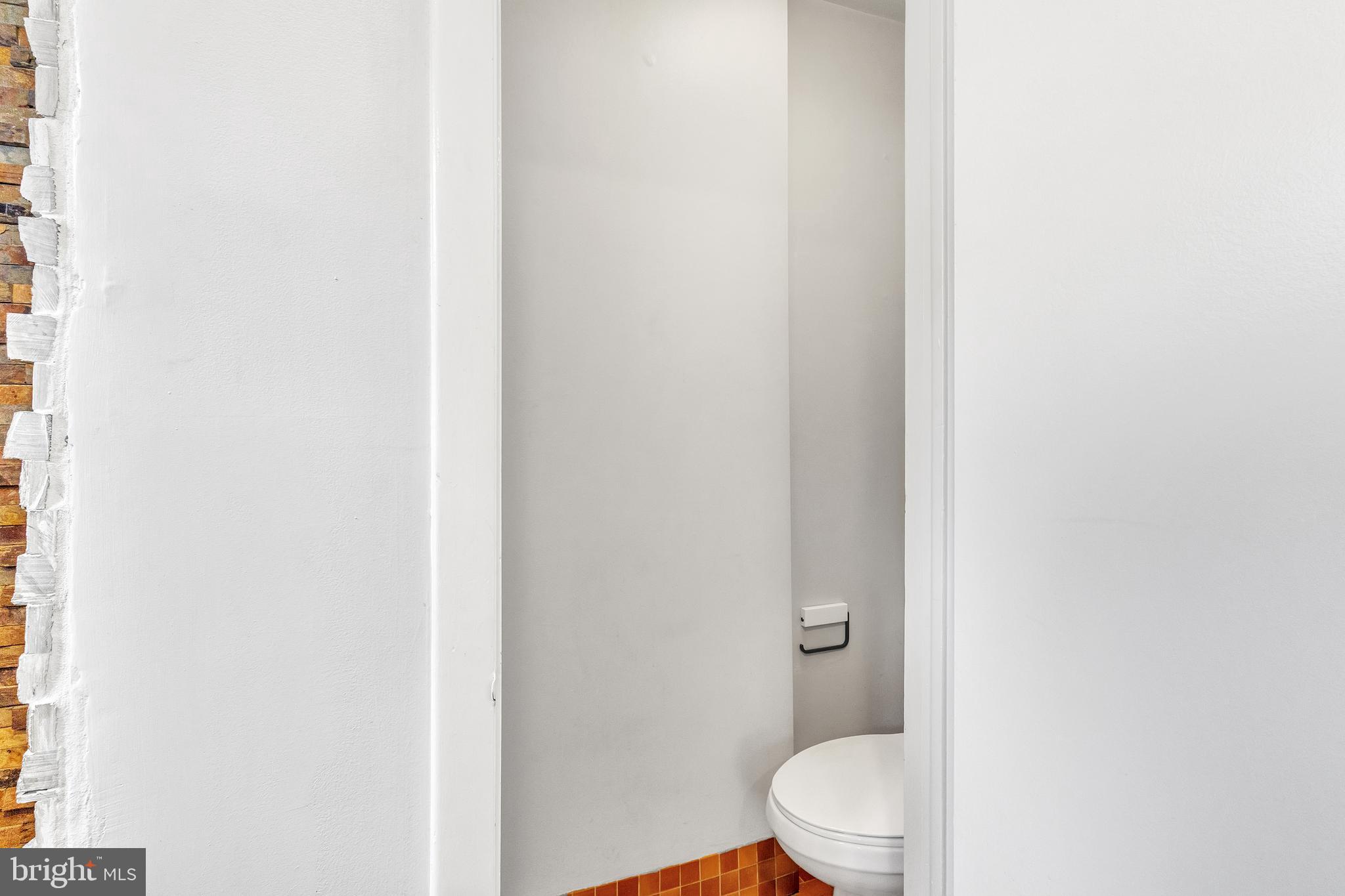 LOGAN SQUARE - Residential