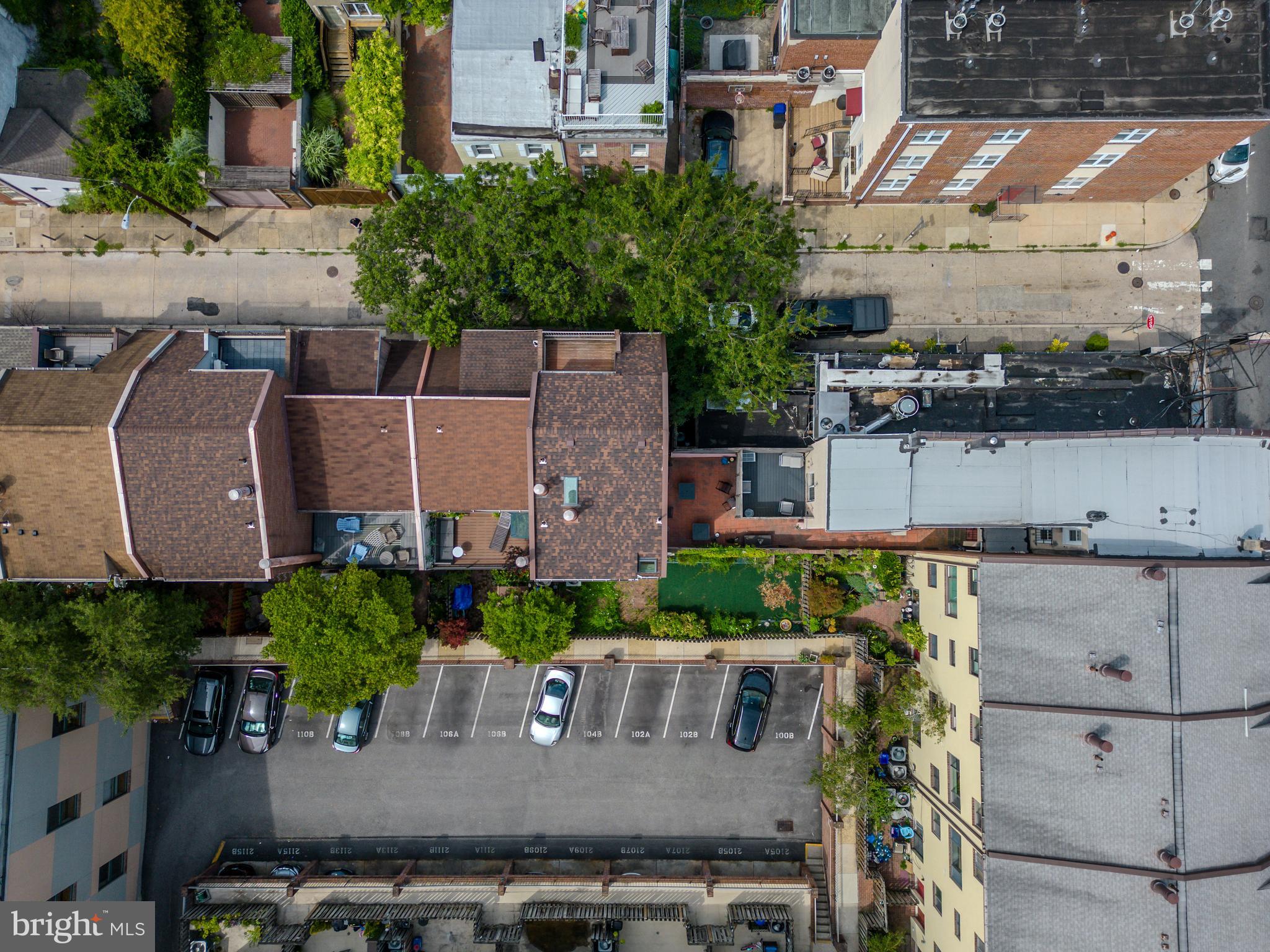 LOGAN SQUARE - Residential