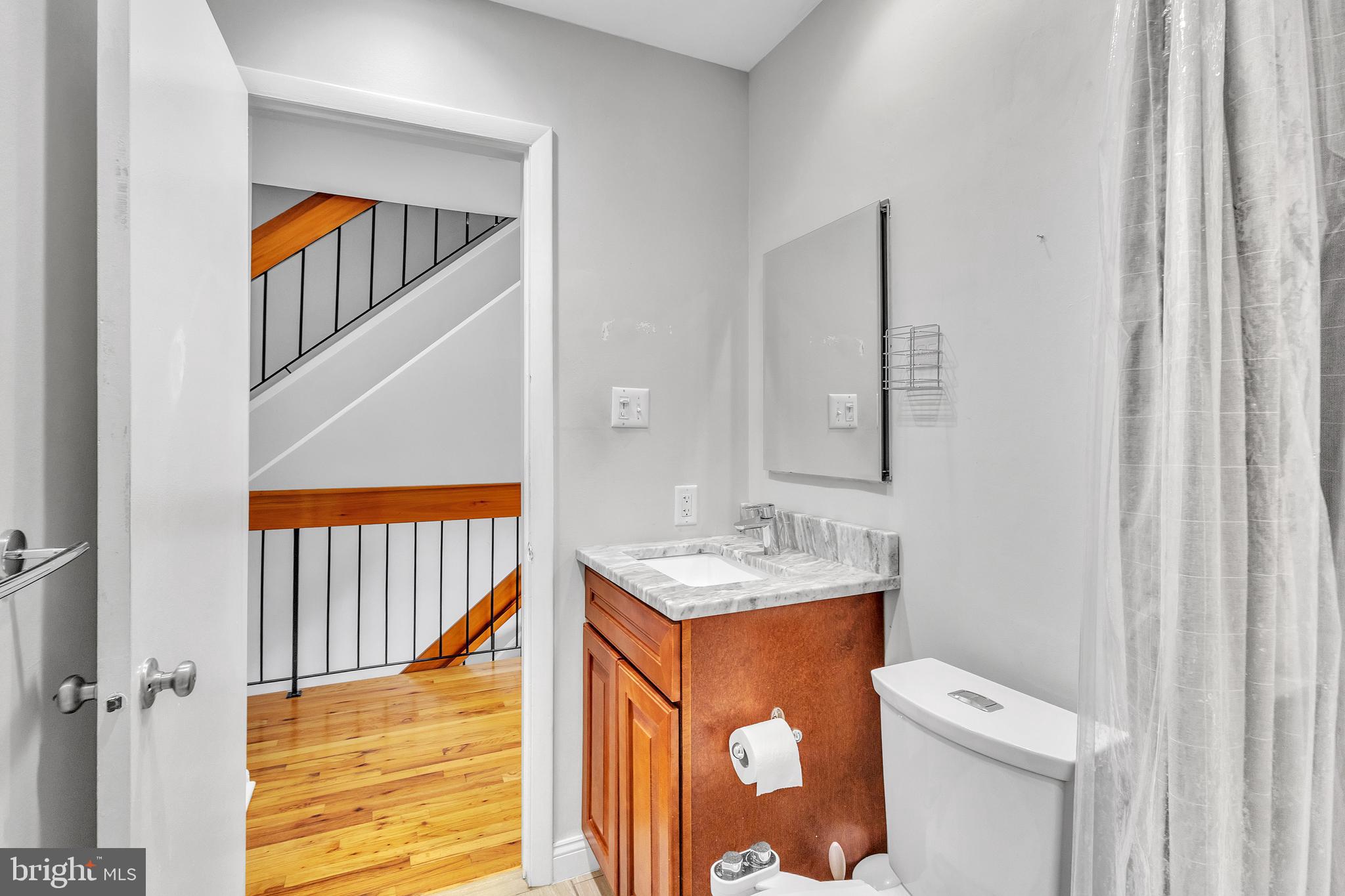 LOGAN SQUARE - Residential