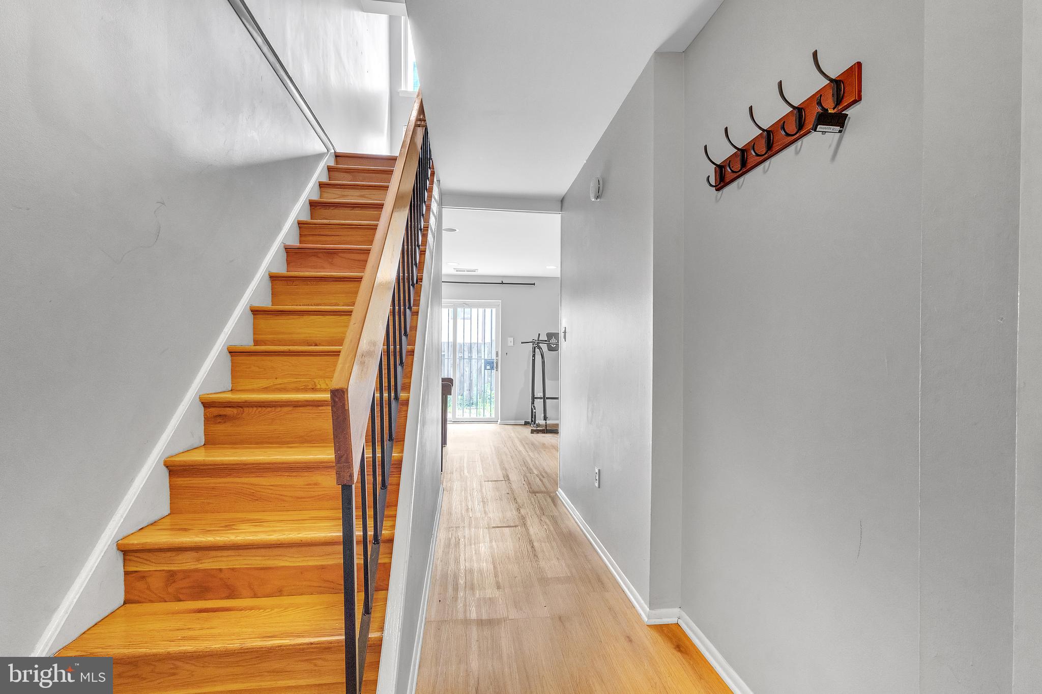 LOGAN SQUARE - Residential