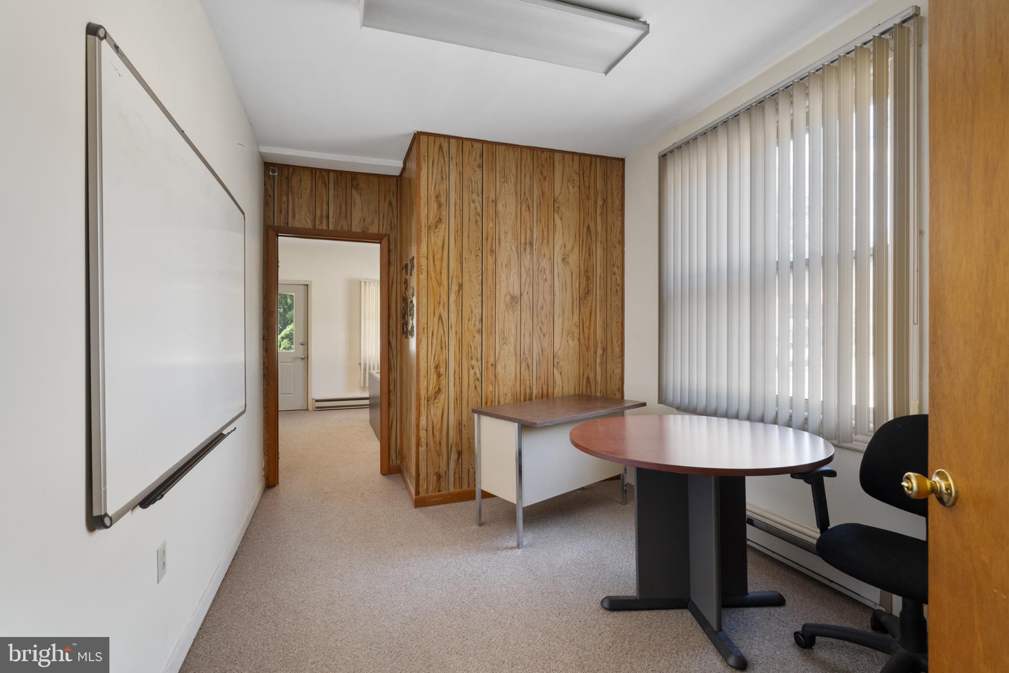 75 RETAIL BIZ W/ REAL ROAD