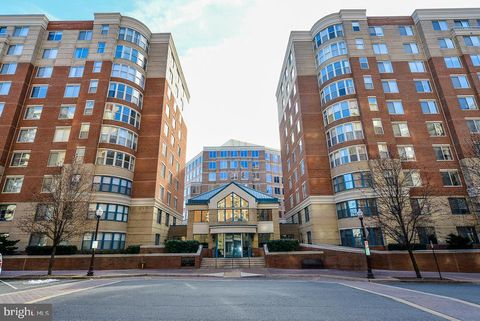 Condo For Sale - 3830 9th Street #202W<br/> ARLINGTON, VA 22203