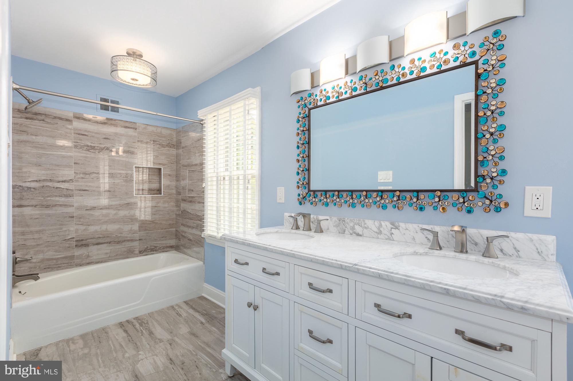 BRADLEY MANOR - Residential