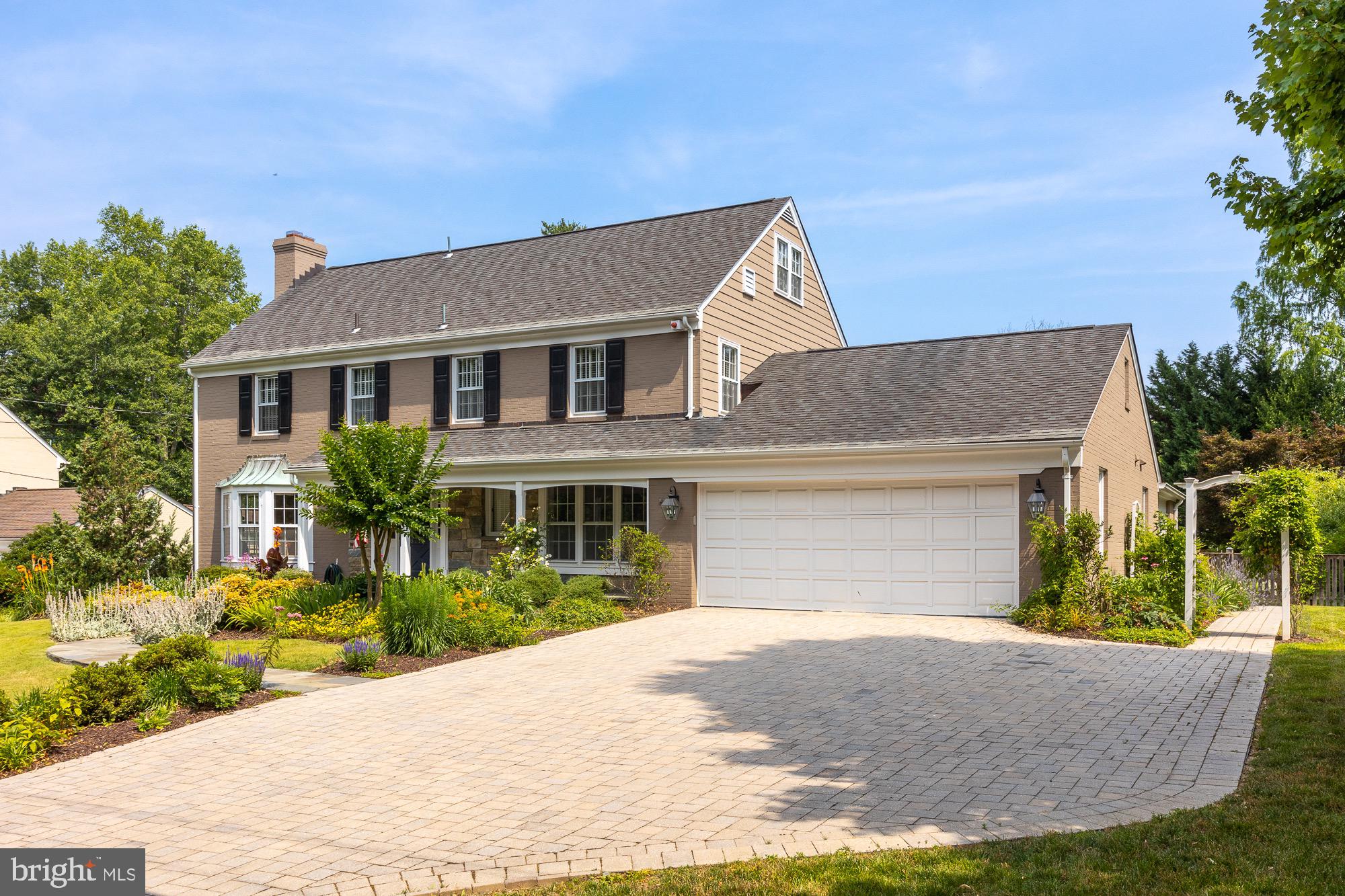 BRADLEY MANOR - Residential