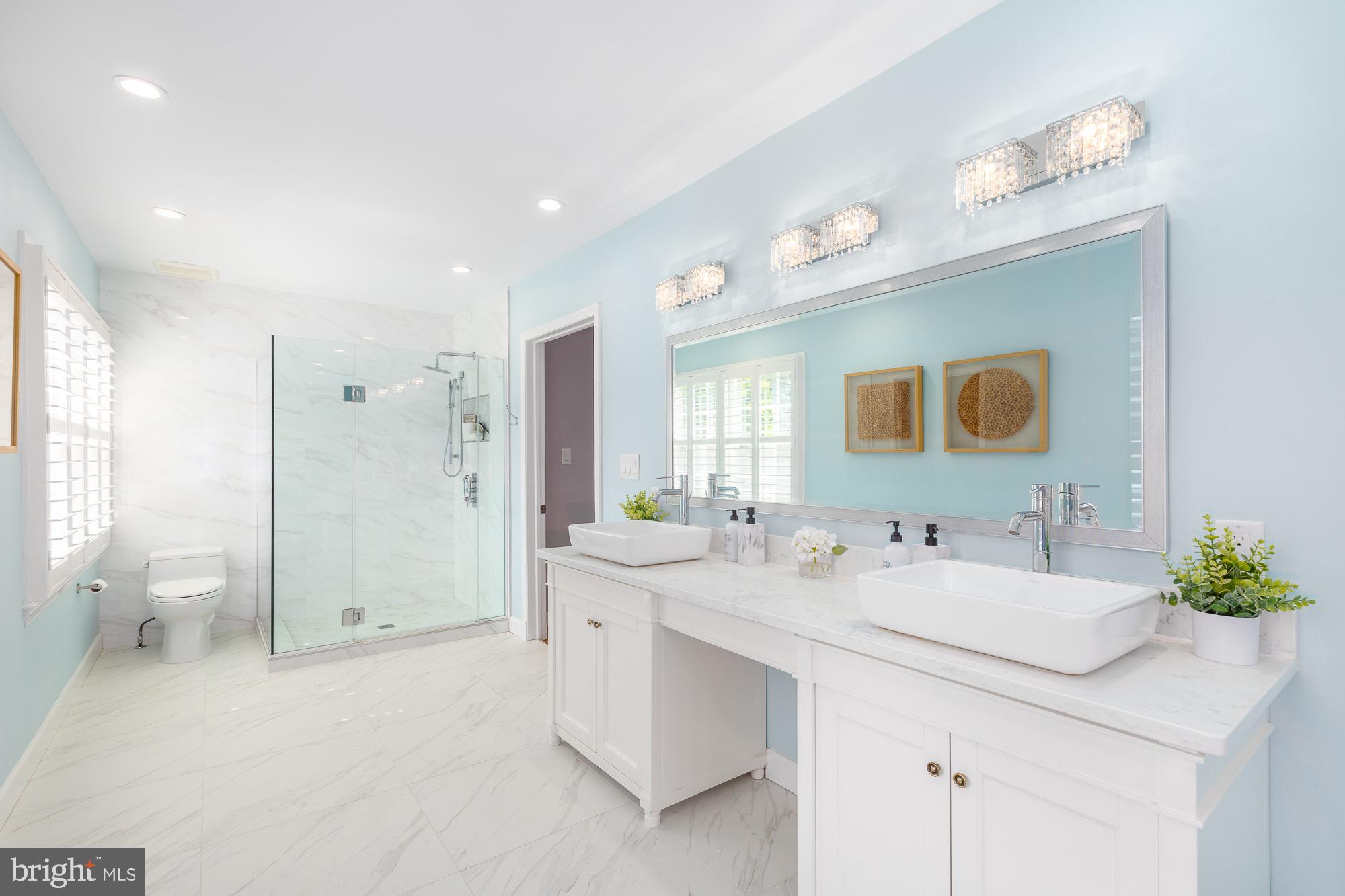 BRADLEY MANOR - Residential