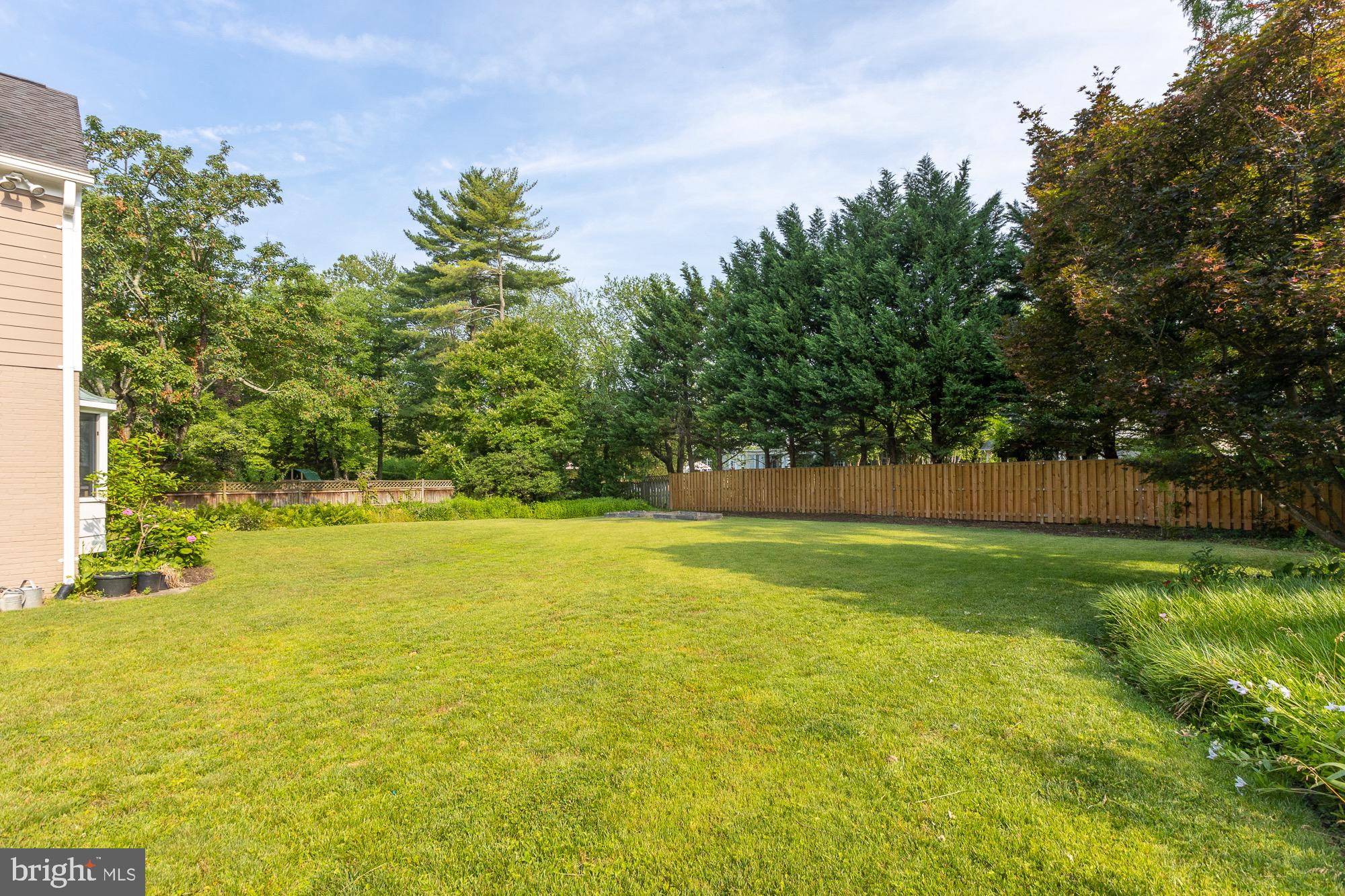 BRADLEY MANOR - Residential