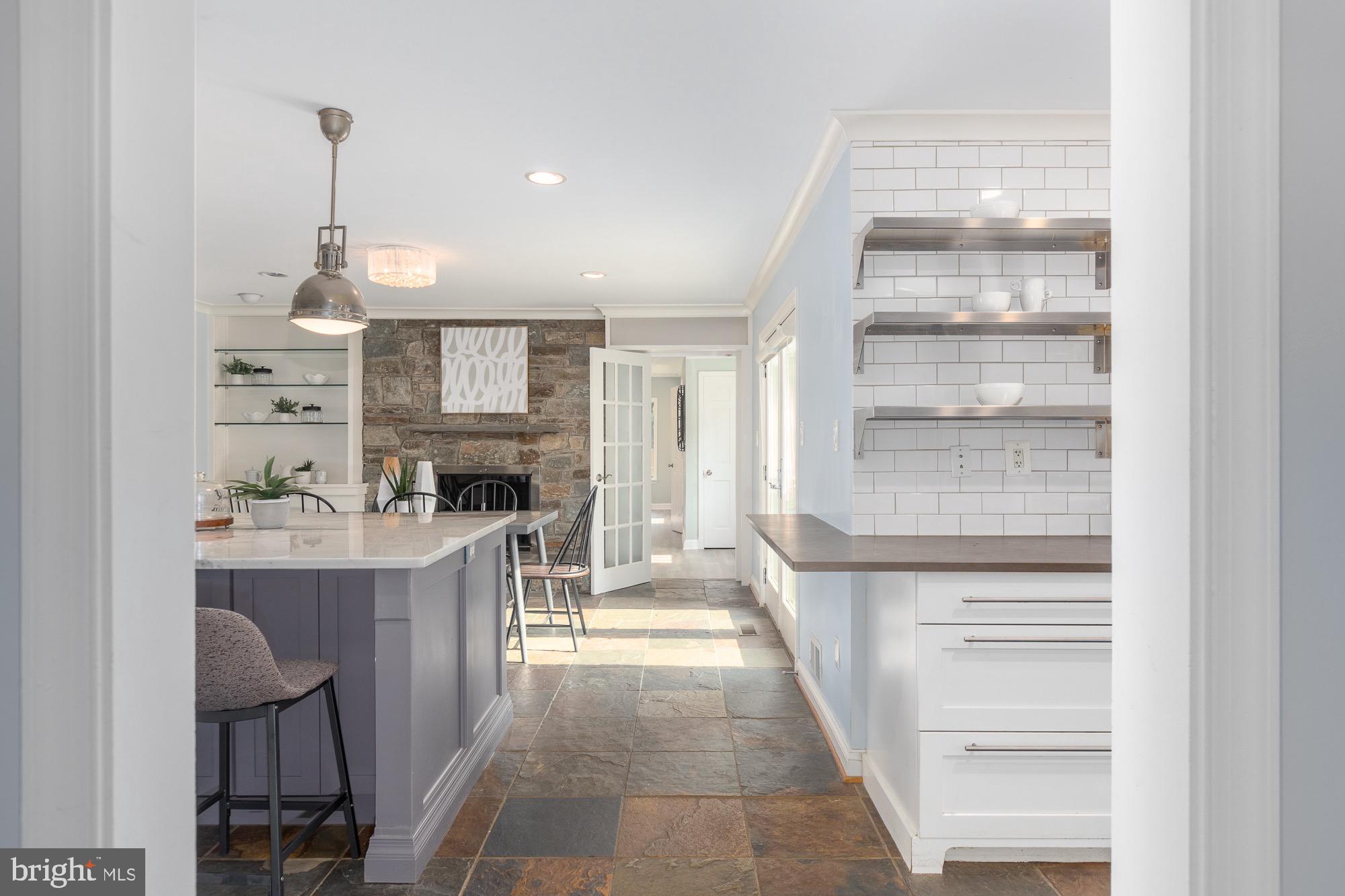 BRADLEY MANOR - Residential