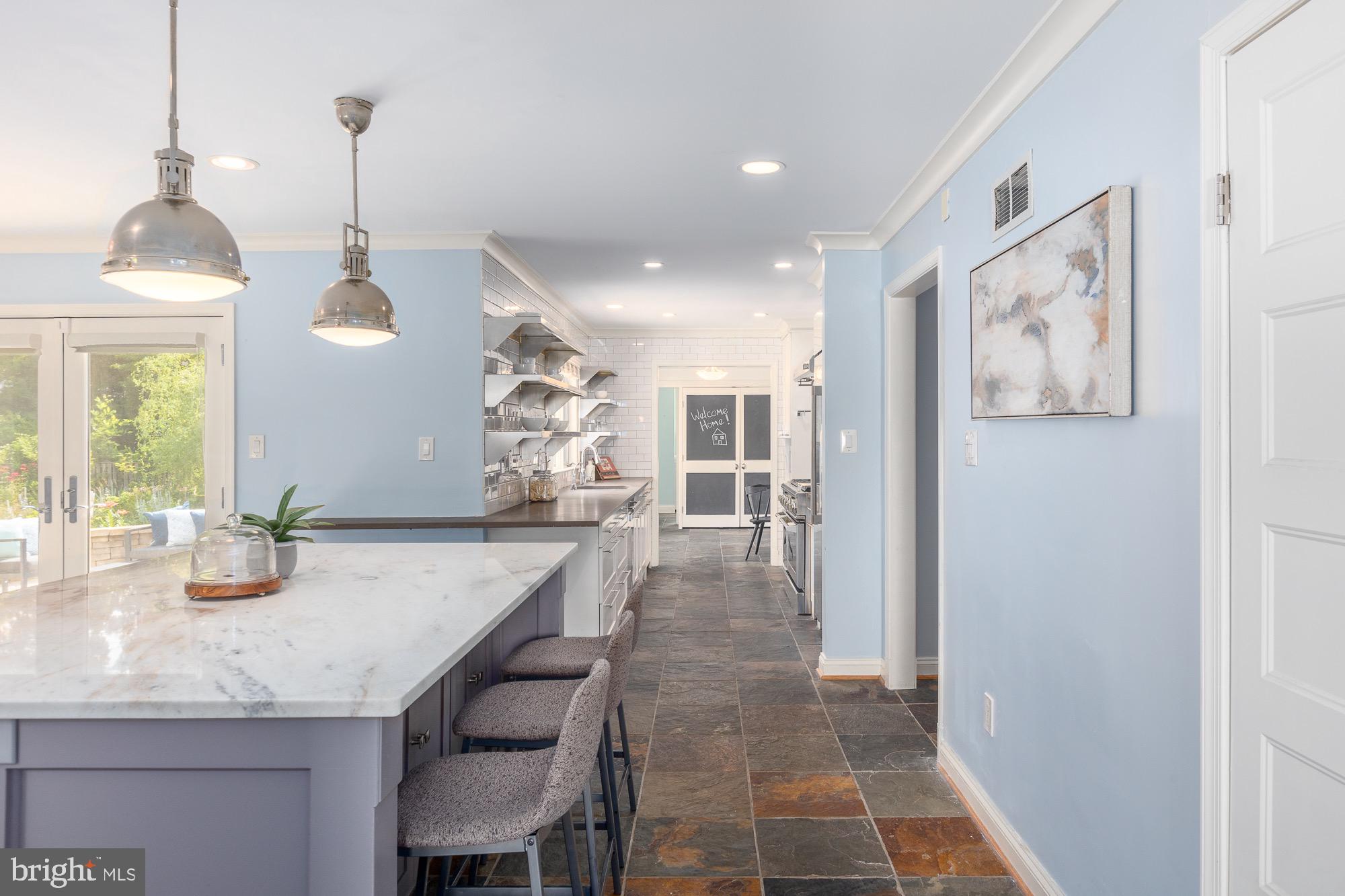 BRADLEY MANOR - Residential