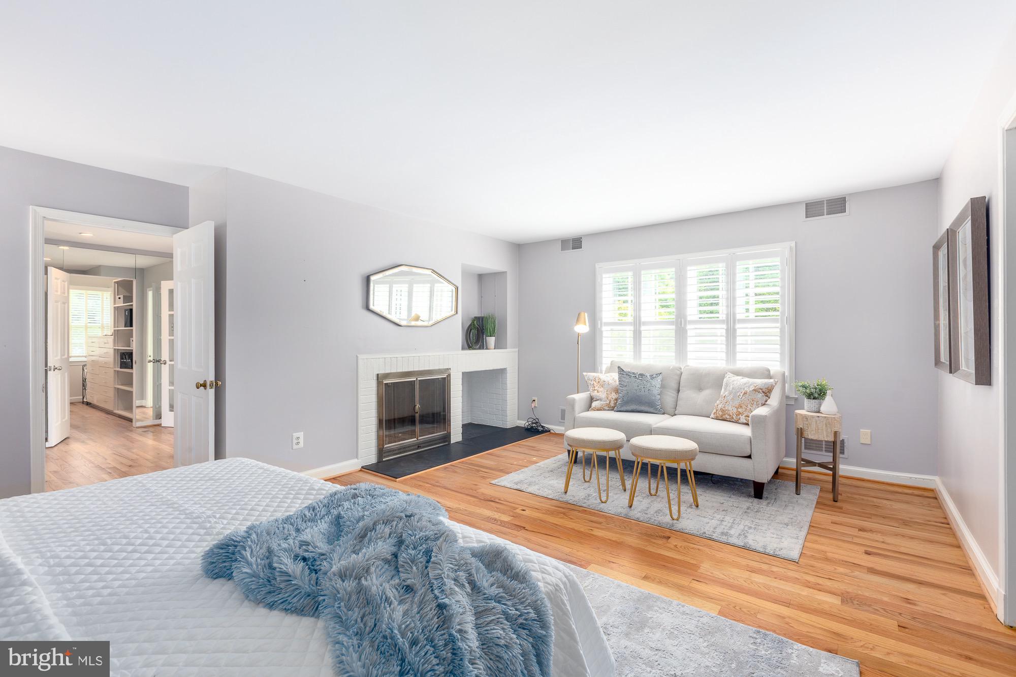 BRADLEY MANOR - Residential