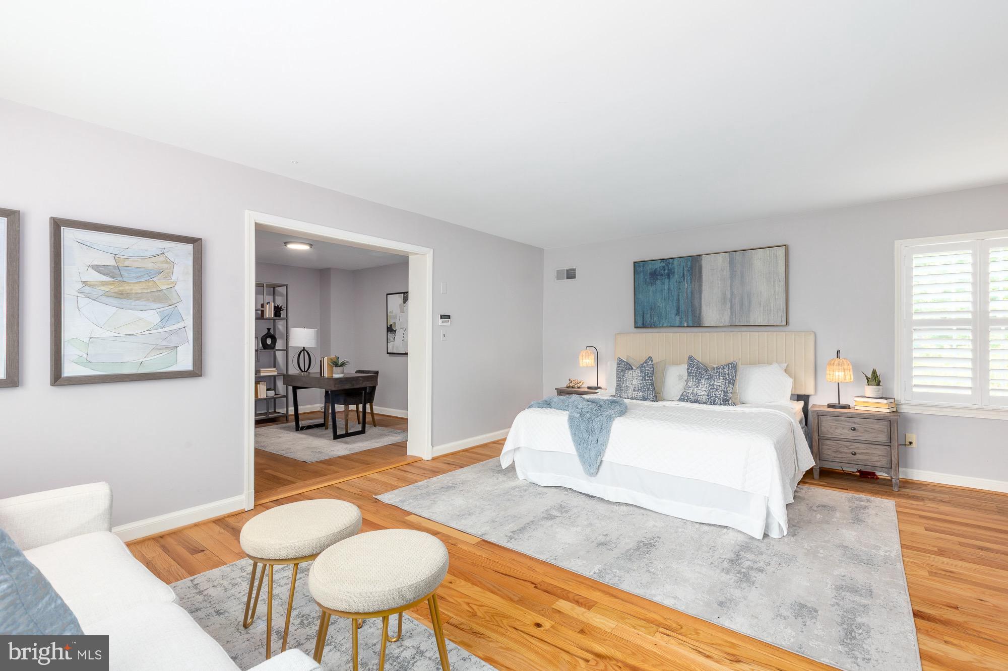 BRADLEY MANOR - Residential