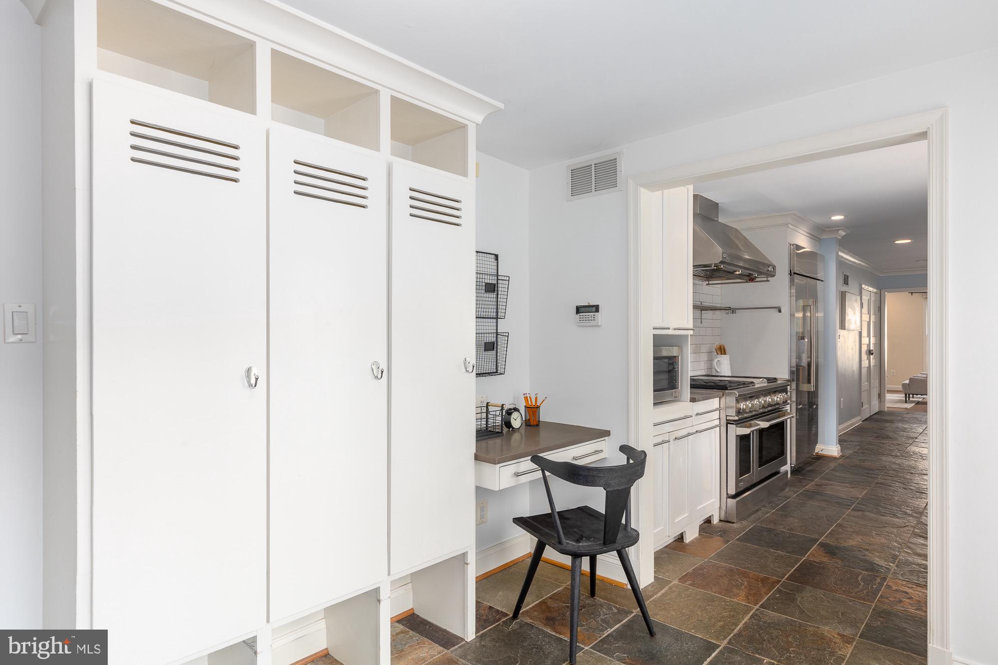 BRADLEY MANOR - Residential