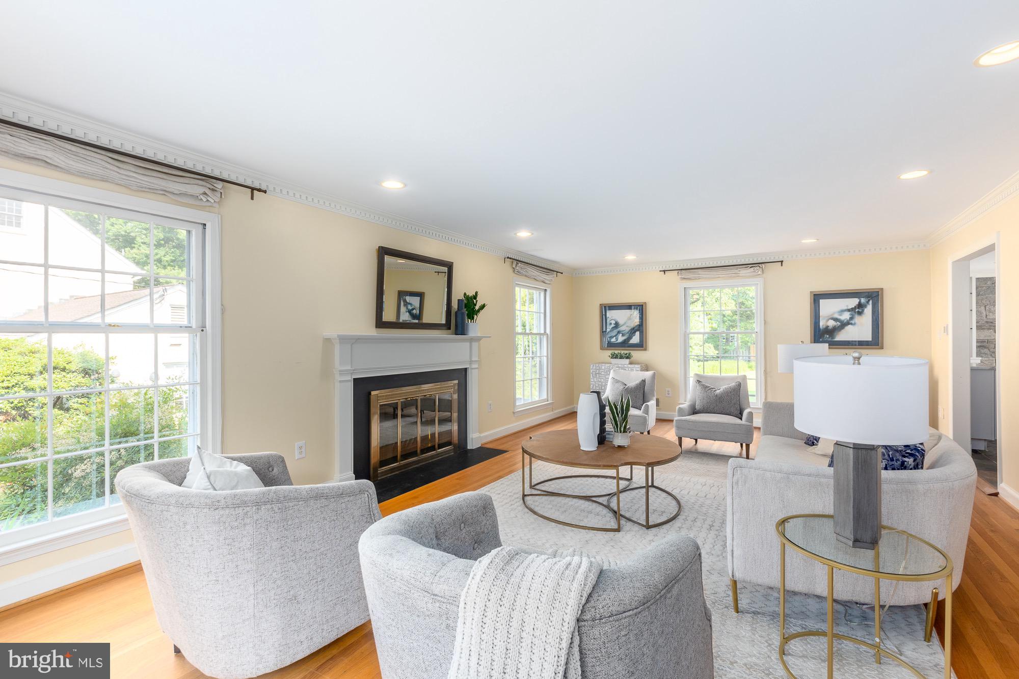 BRADLEY MANOR - Residential