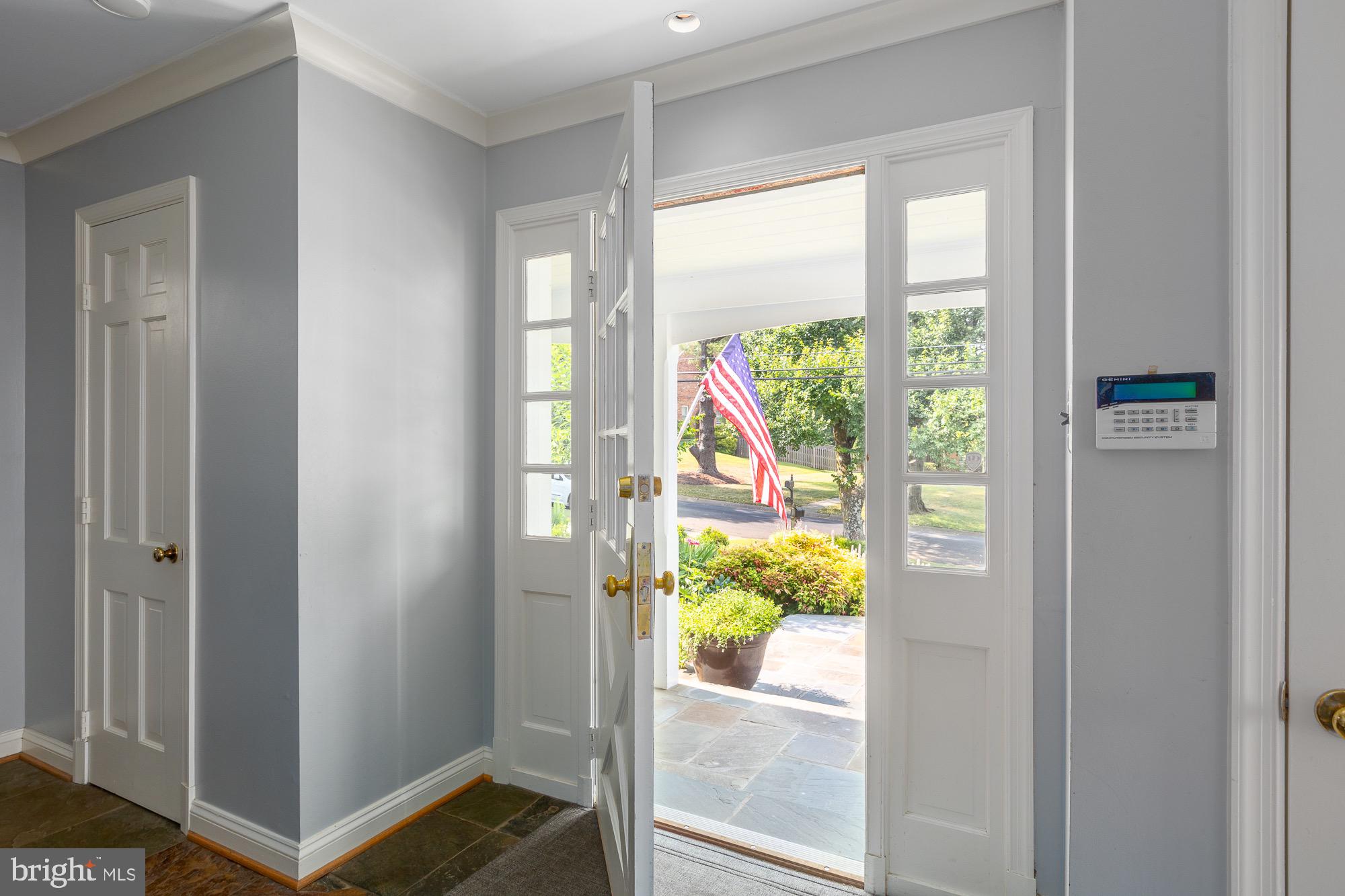 BRADLEY MANOR - Residential