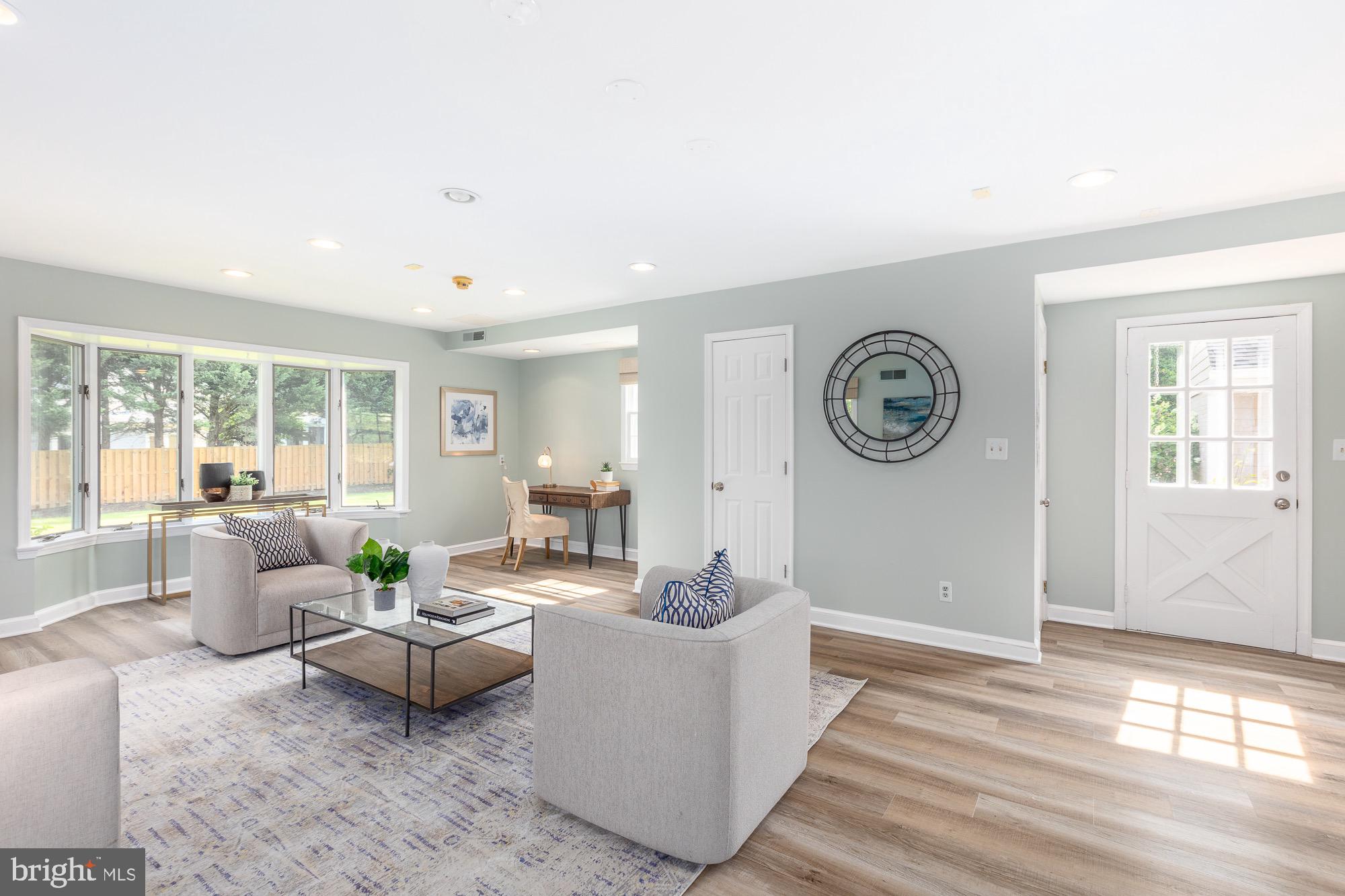 BRADLEY MANOR - Residential