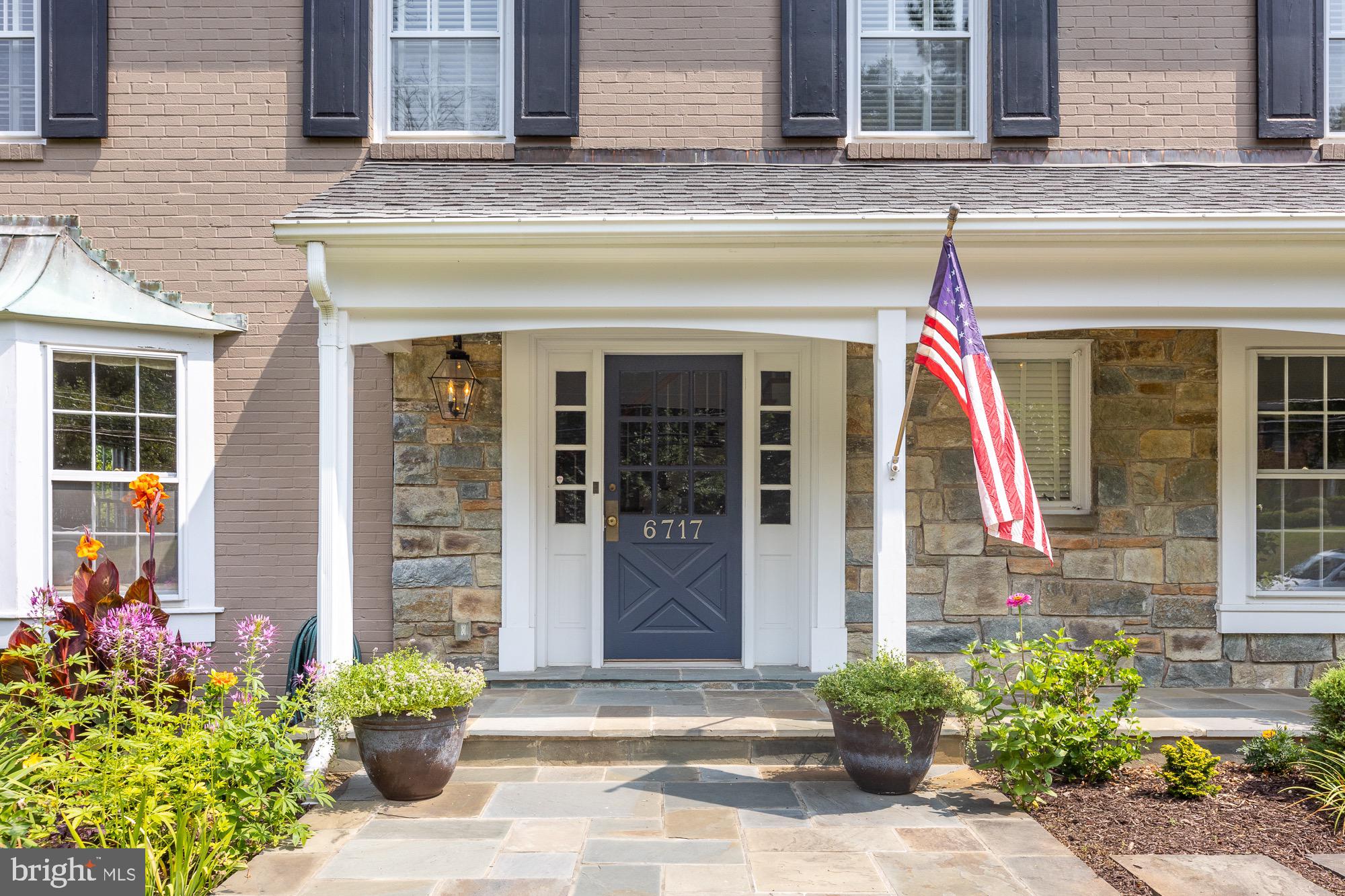 BRADLEY MANOR - Residential