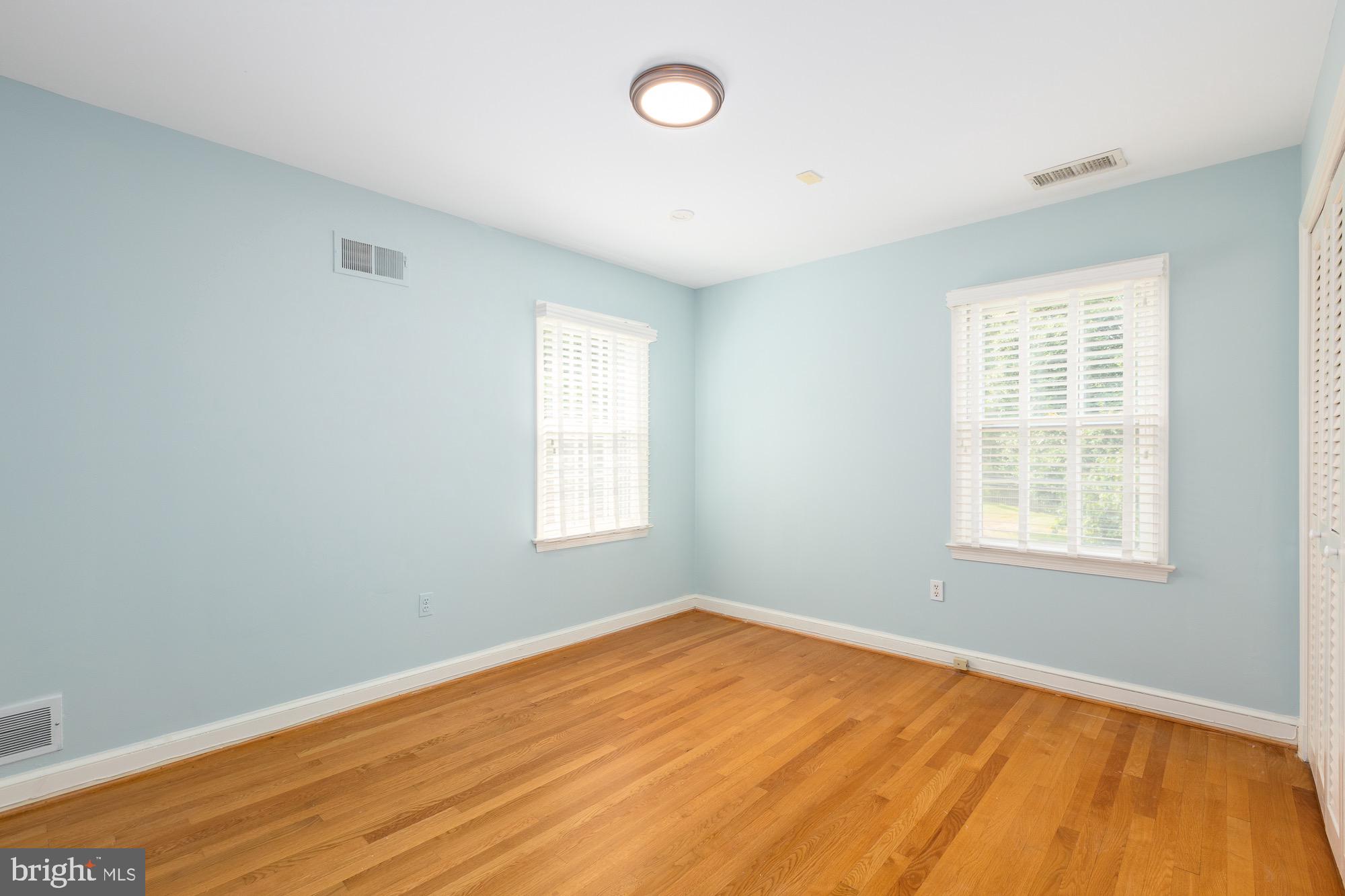 BRADLEY MANOR - Residential