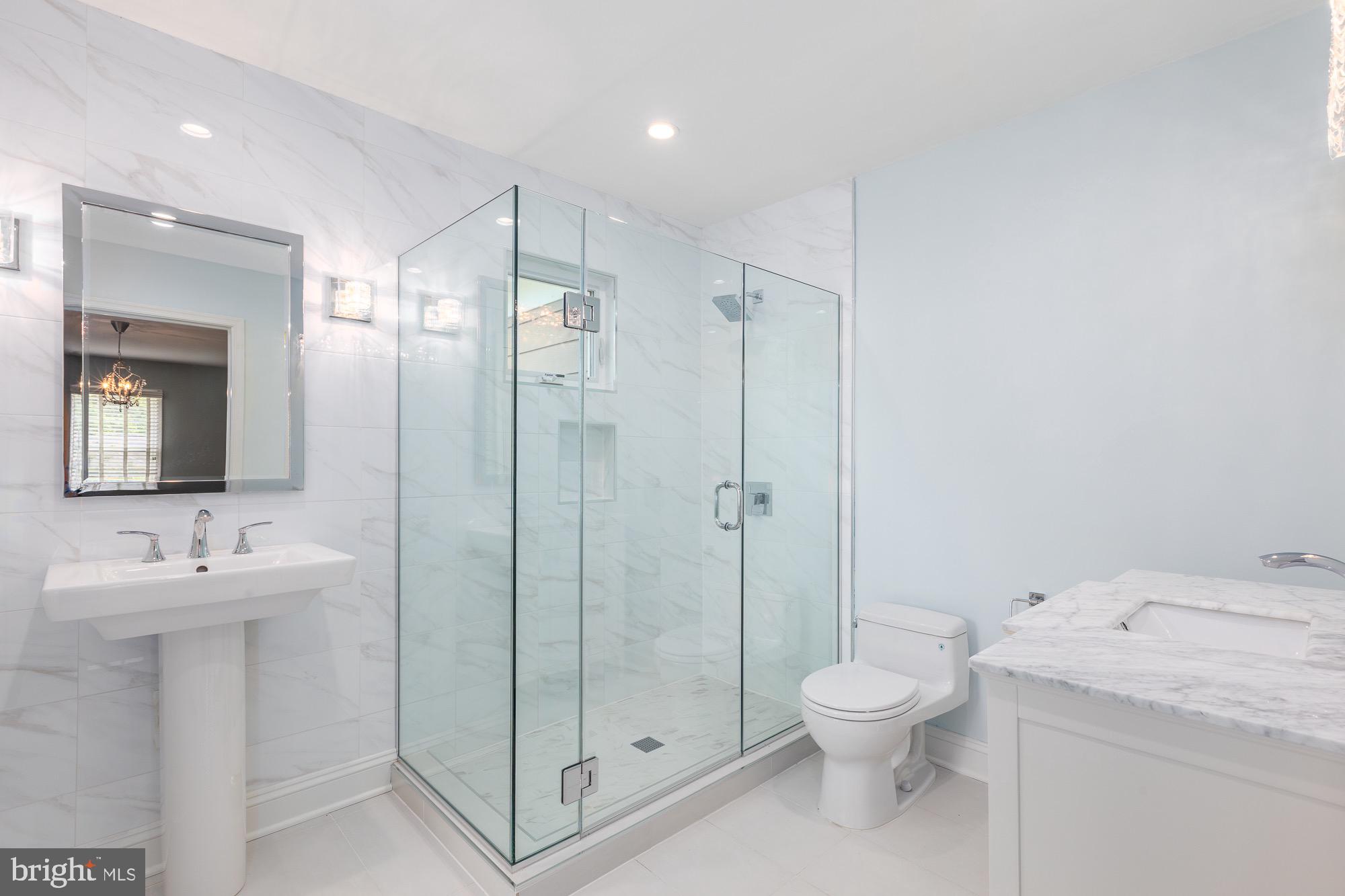 BRADLEY MANOR - Residential