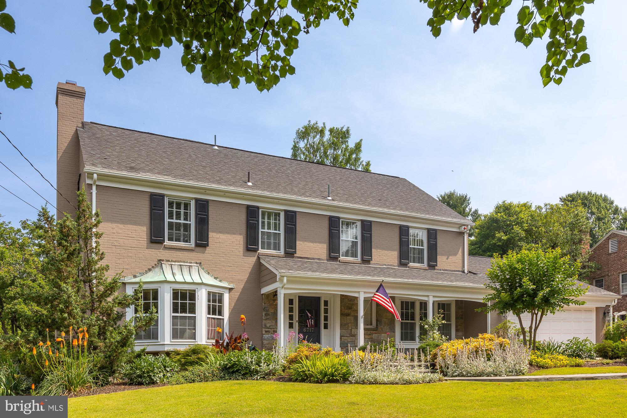 BRADLEY MANOR - Residential