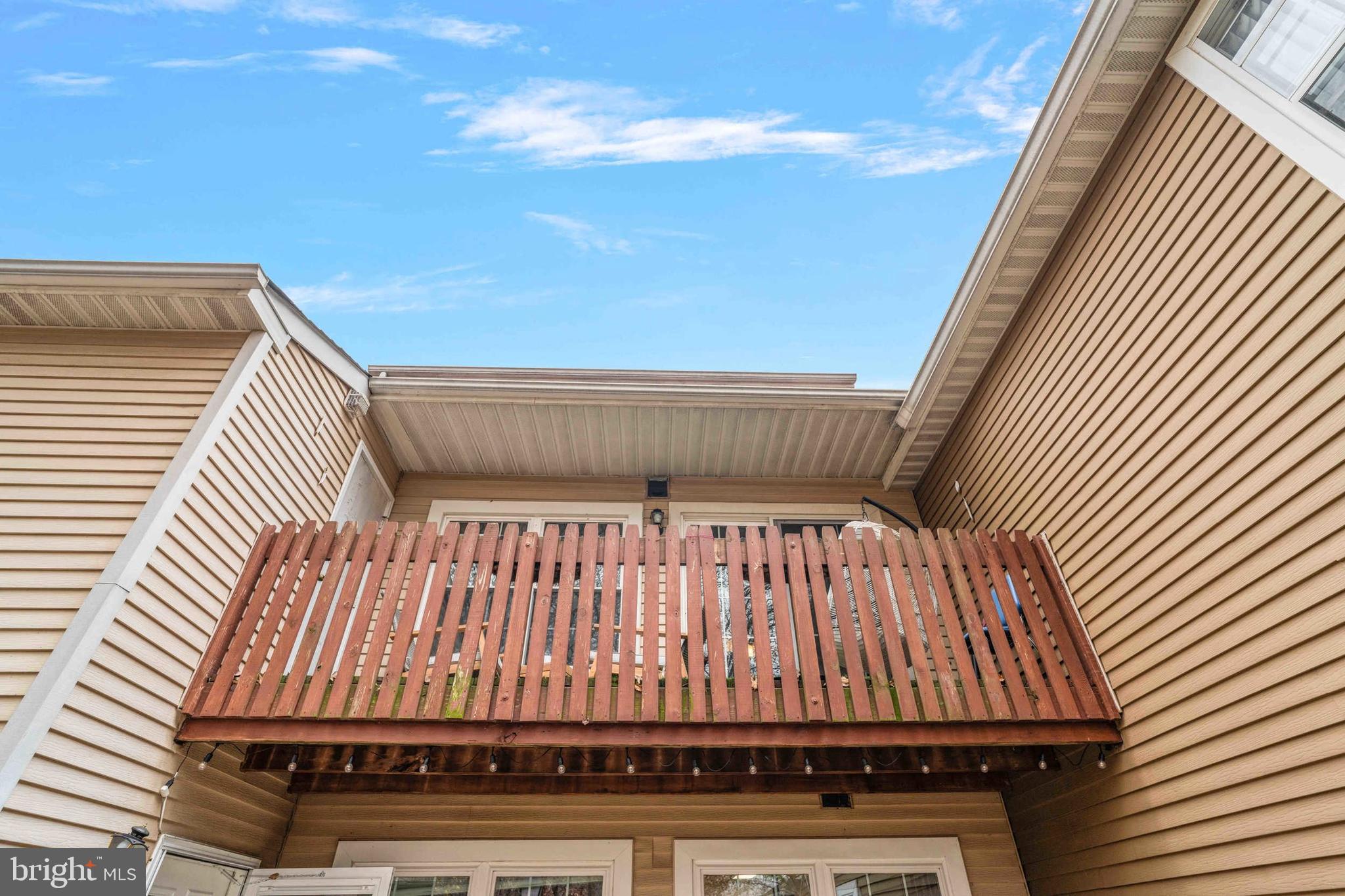 SAW MILL VALLEY - Residential