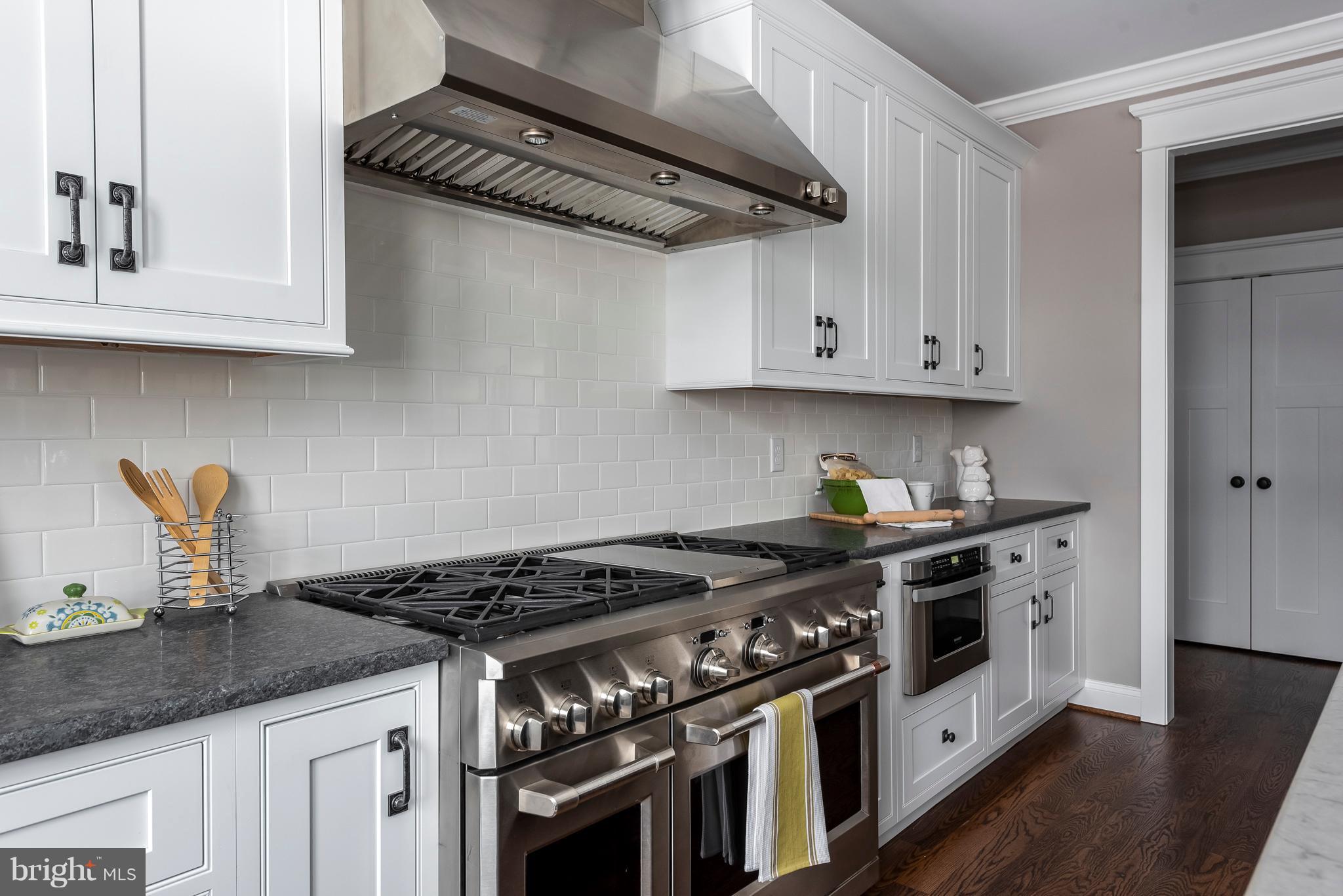 MURRAY HILL - Residential