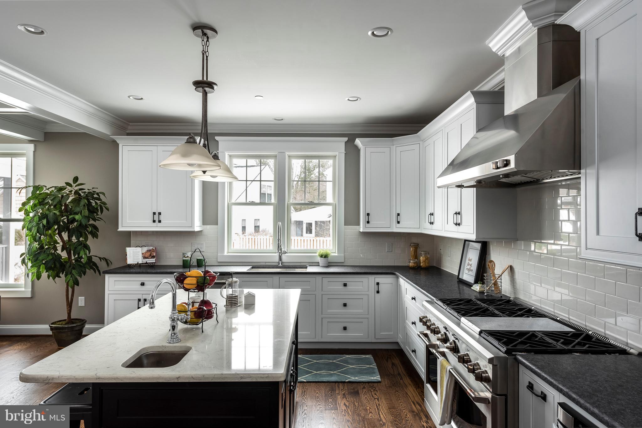 MURRAY HILL - Residential