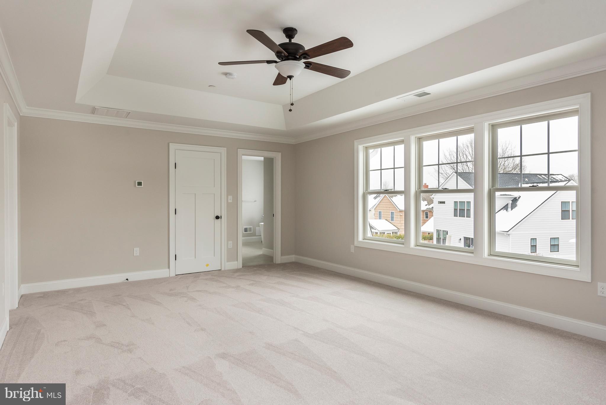 MURRAY HILL - Residential