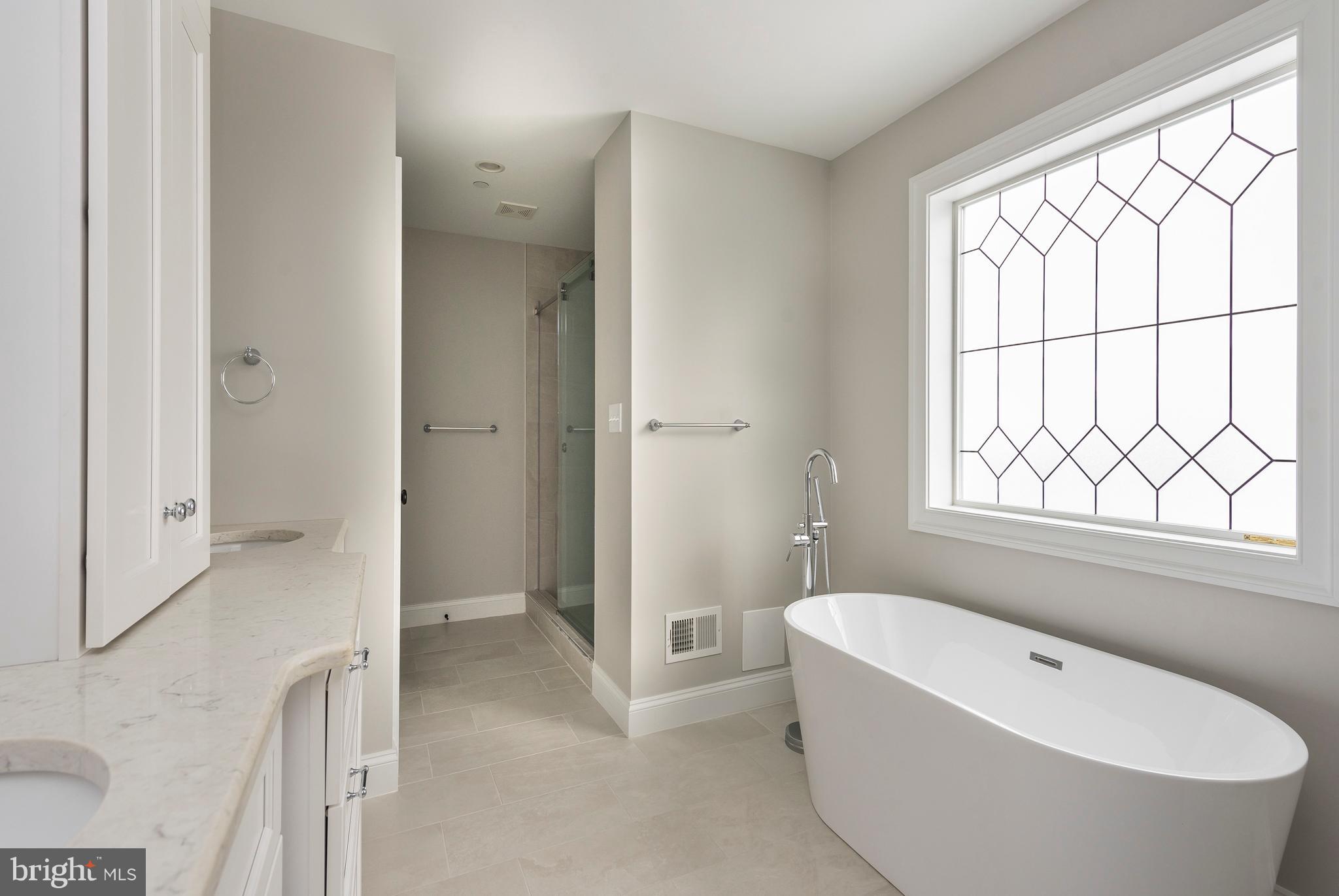 MURRAY HILL - Residential