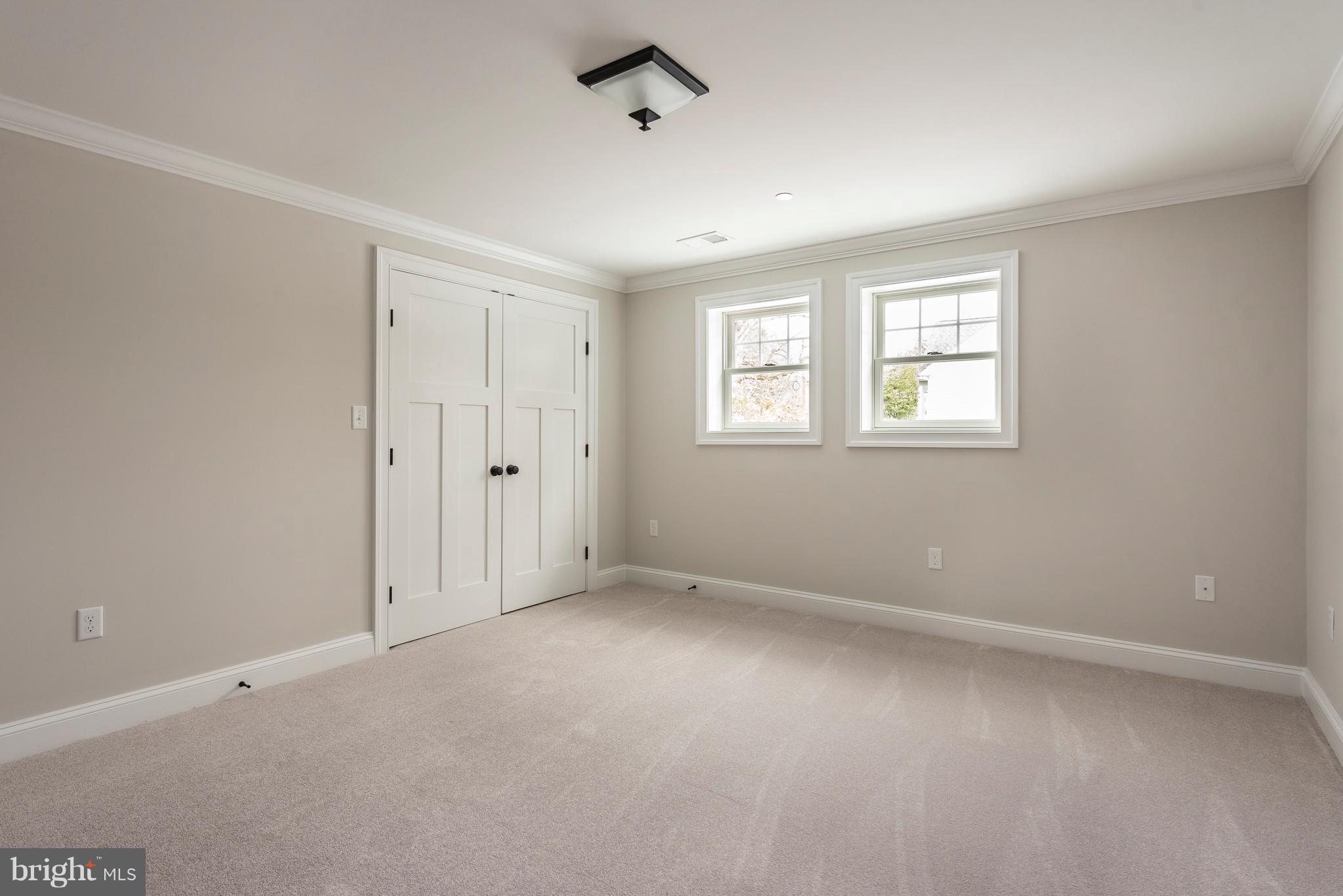 MURRAY HILL - Residential