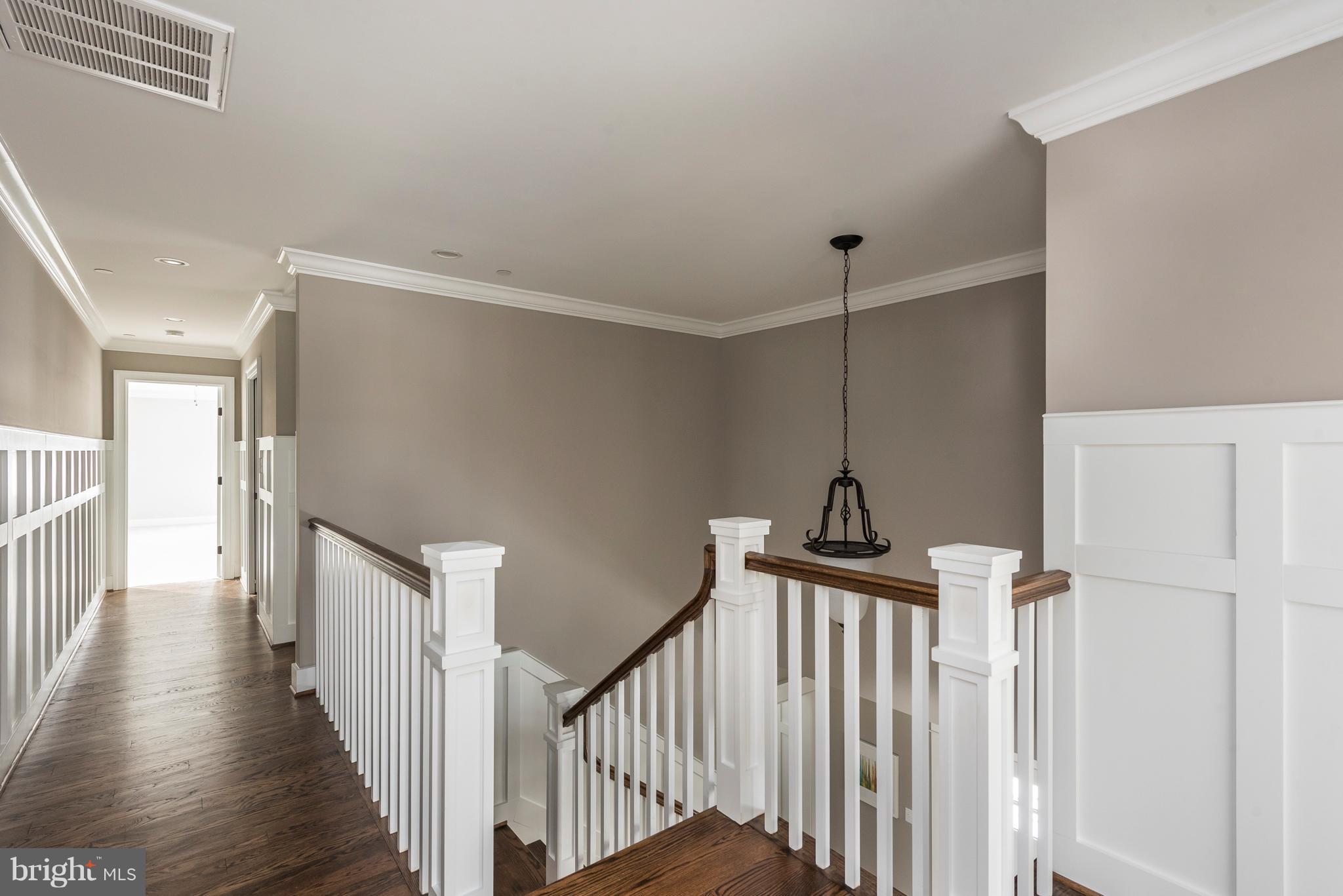 MURRAY HILL - Residential