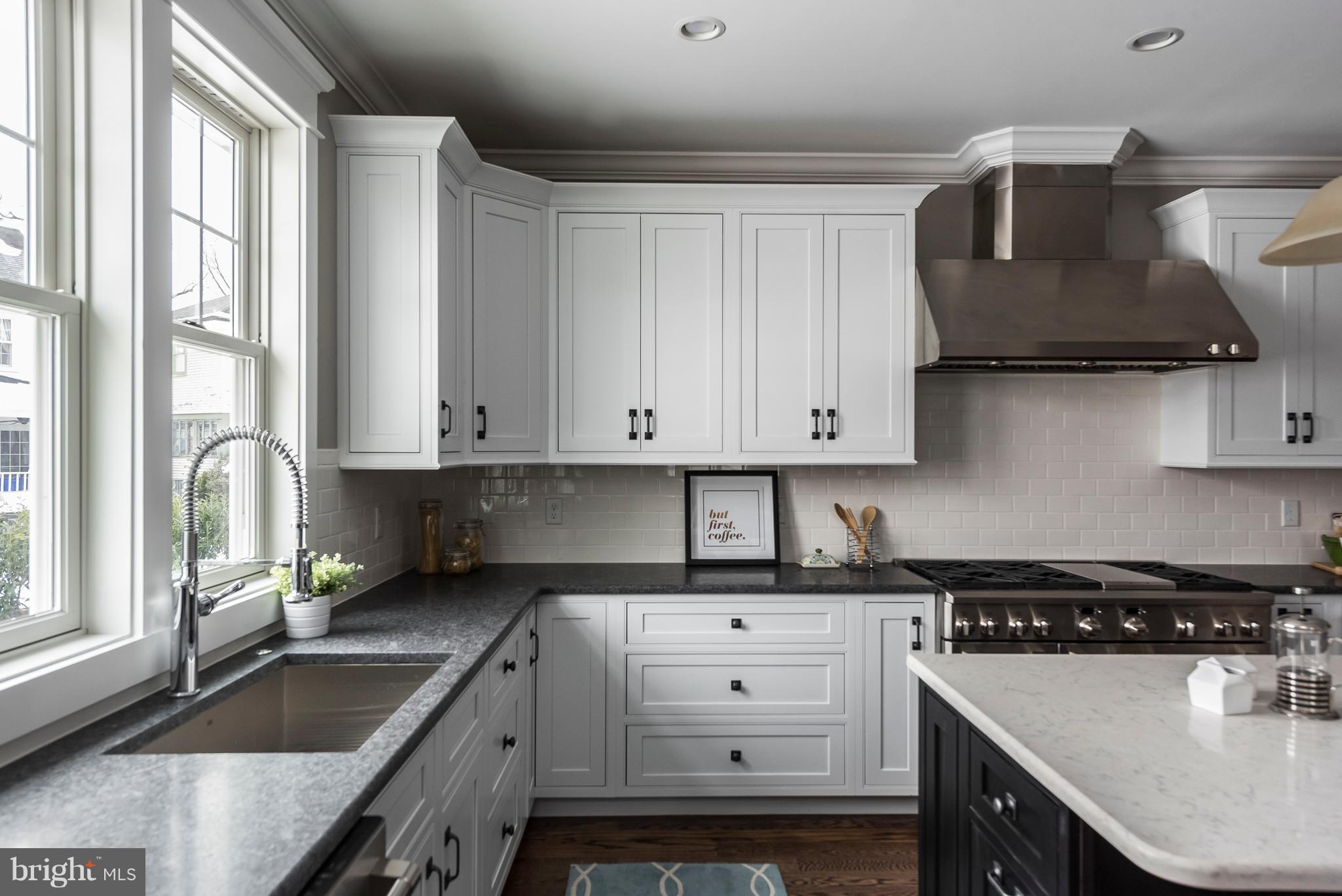 MURRAY HILL - Residential